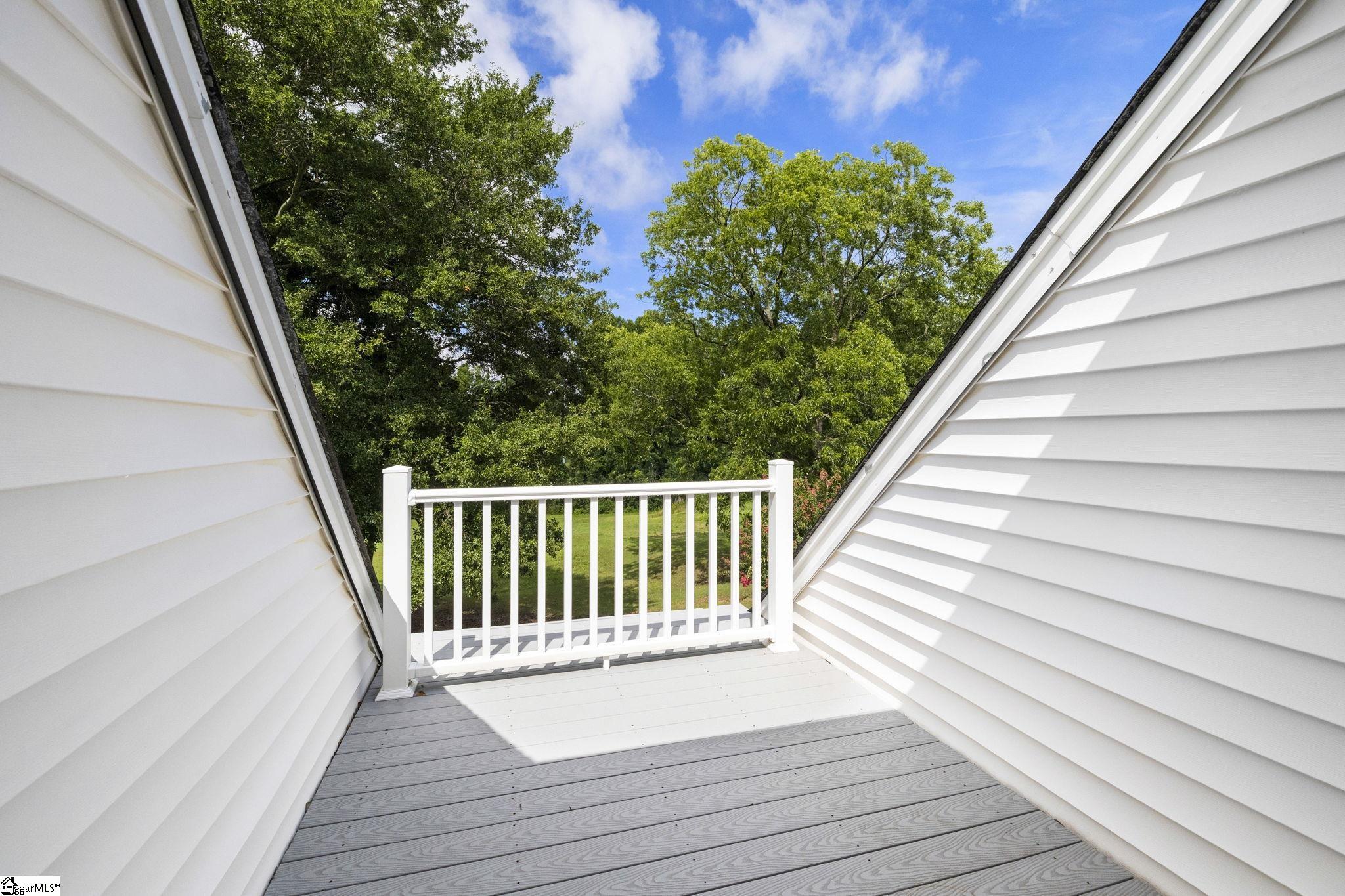 302 Greenview Circle