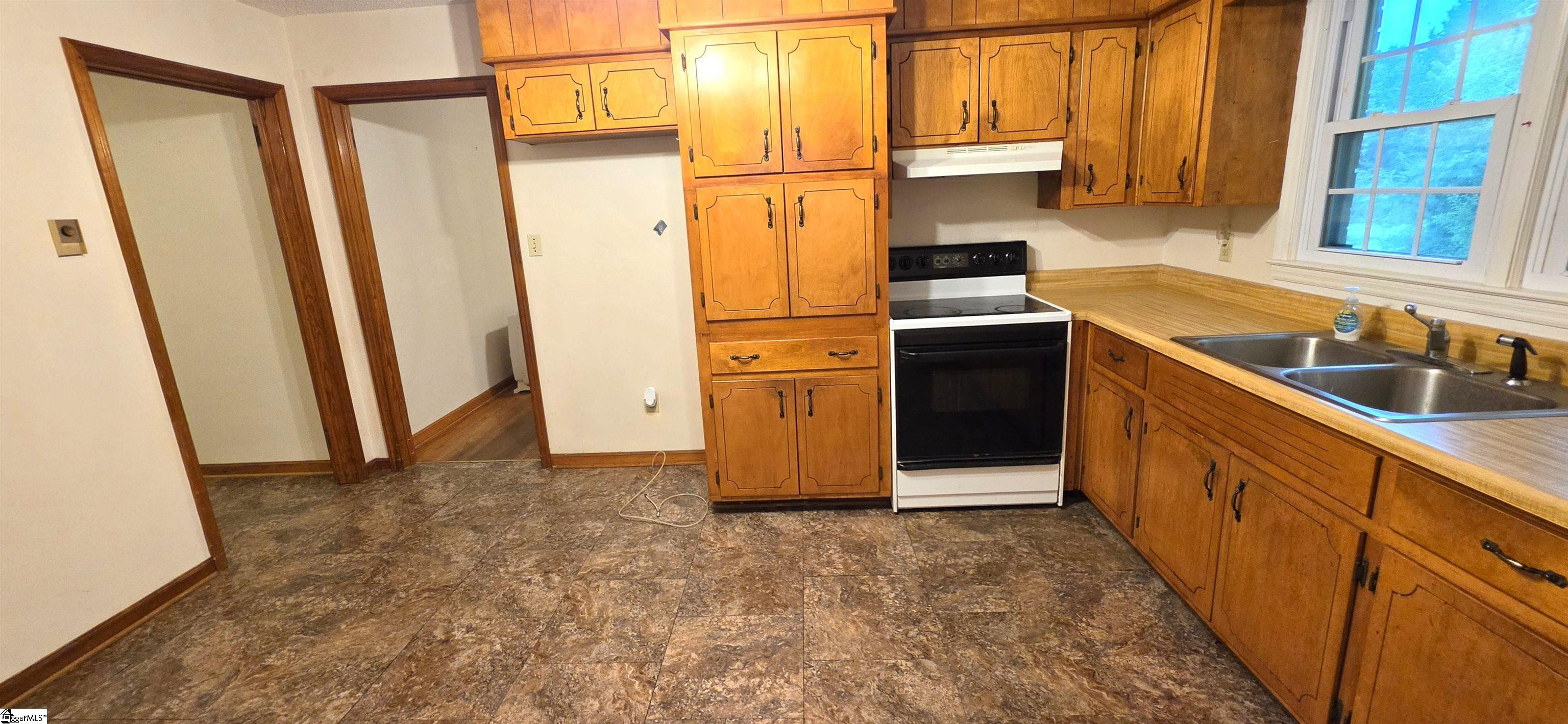180 Edgewood Drive, Spartanburg SC 29307-4531