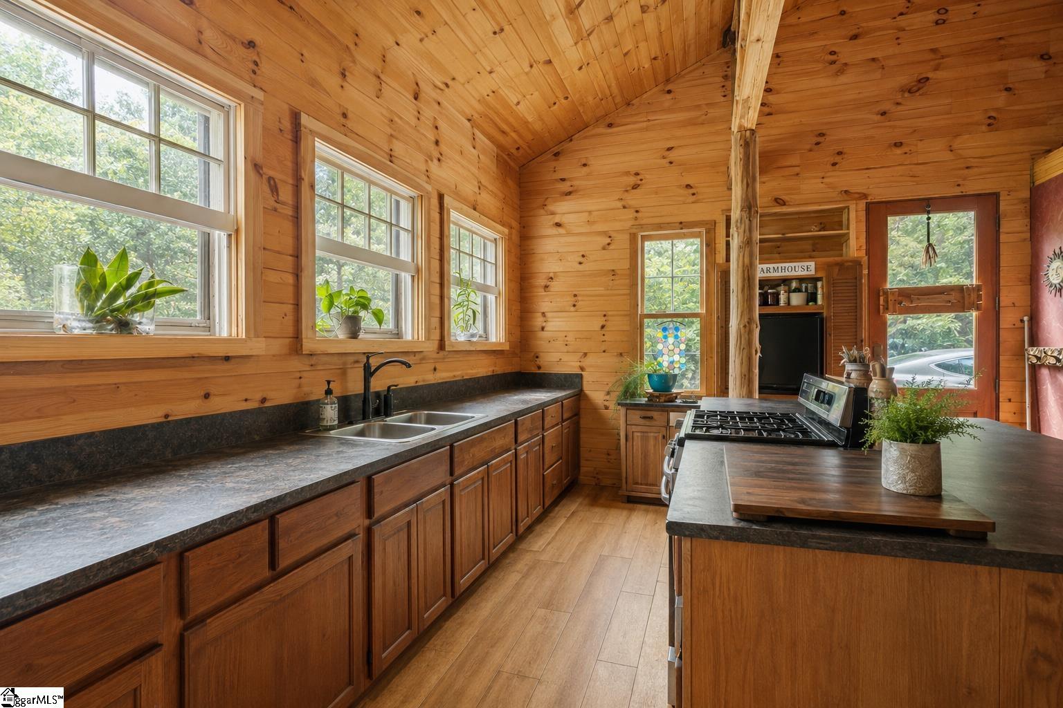 338 Little Crowe Creek Road, Pickens SC 29671