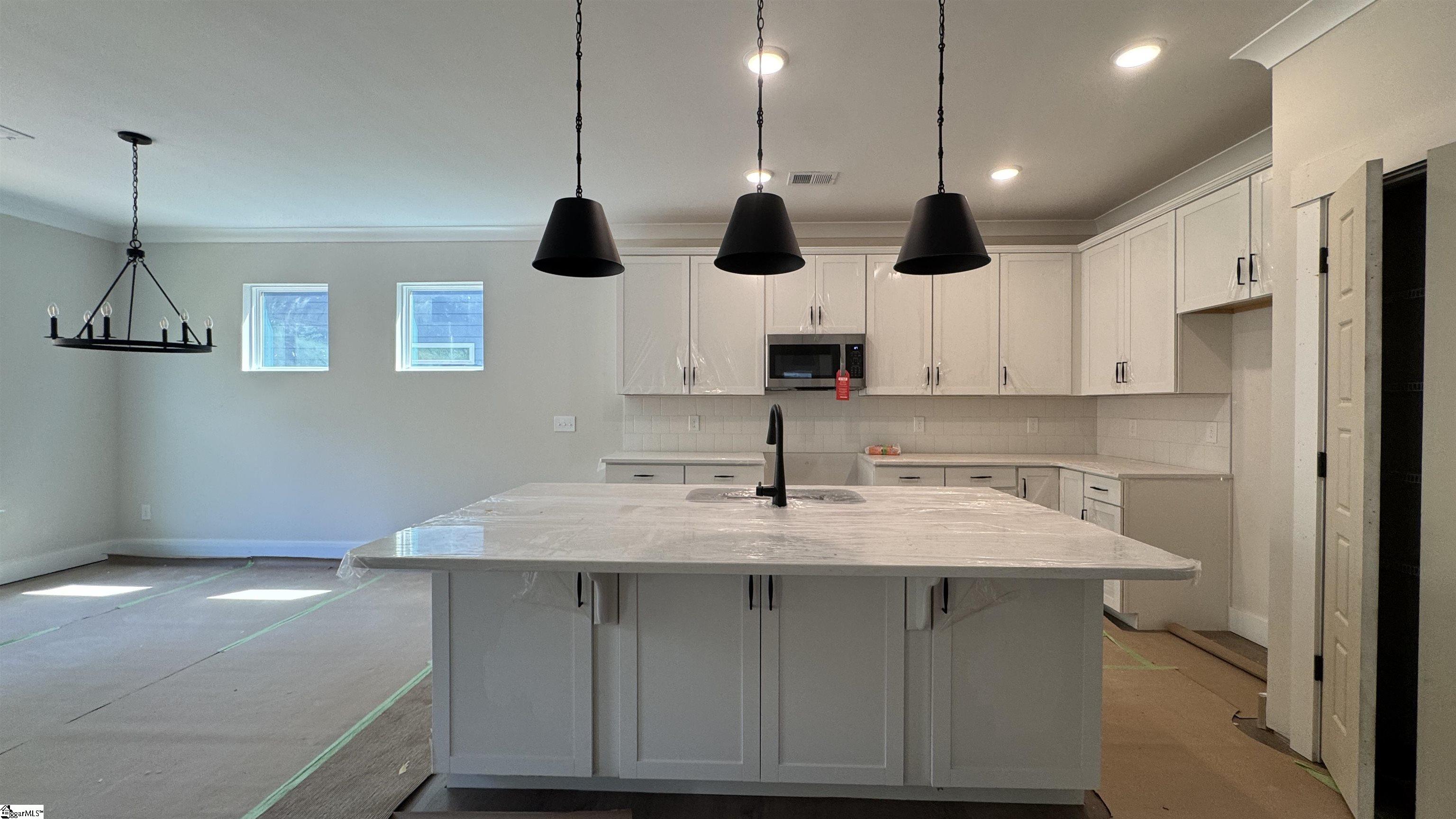 Photo 2 of Single family home for sale at 1124 Stable Wy, Landrum, SC 29356 | MLS# 1598049 | Listing updated on 2026-09-16
