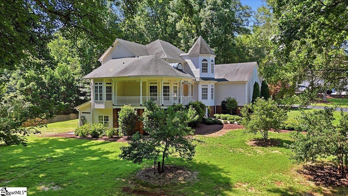 Photo 3 of Single family home for sale at 901 Bennetts Bridge Rd, Greer, SC 29651 | MLS# 1598121 | Listing updated on 2026-10-20