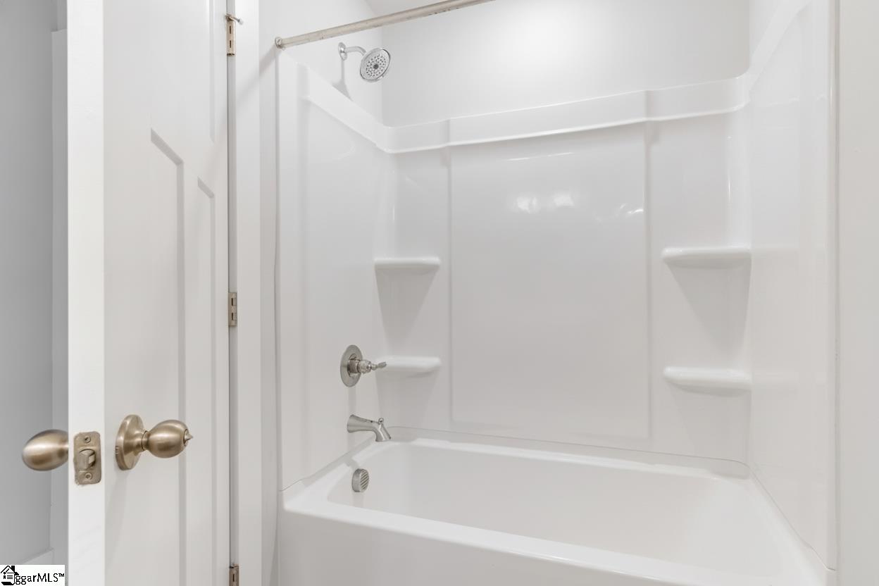 221 Woodhouse Way Greenville, SC 29605