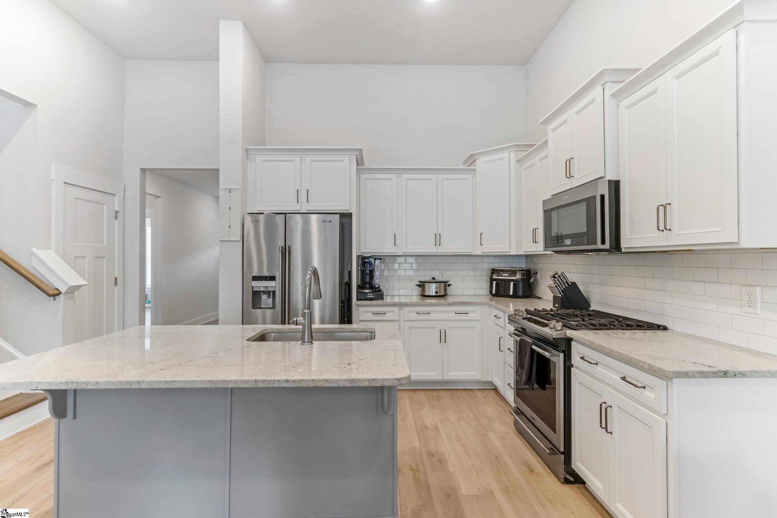 221 Woodhouse Way Greenville, SC 29605