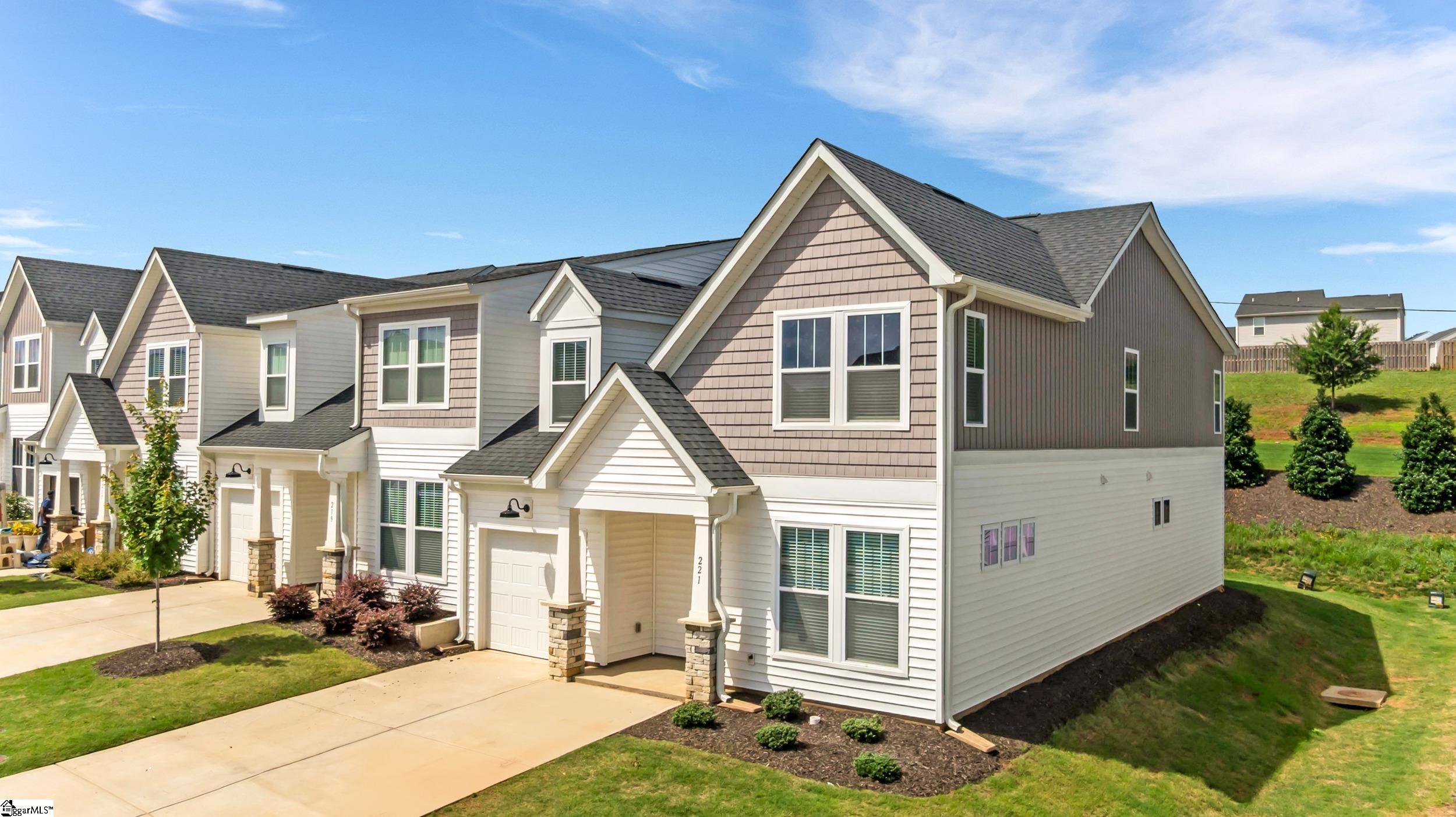 221 Woodhouse Way Greenville, SC 29605
