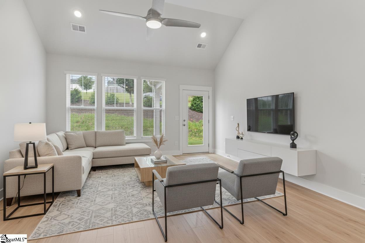 221 Woodhouse Way Greenville, SC 29605