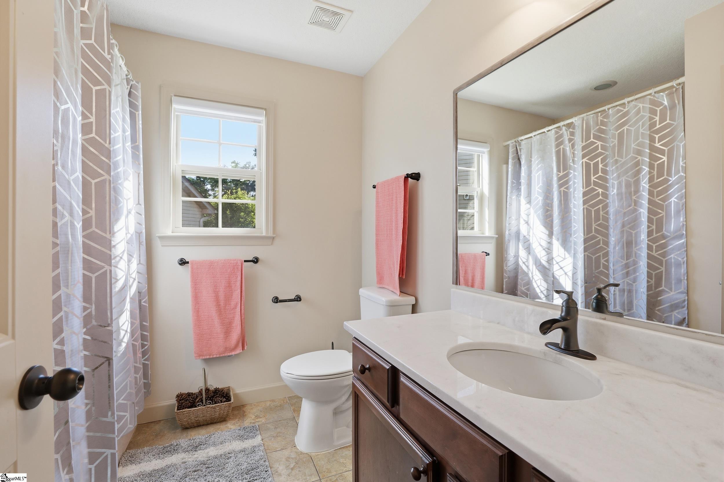870 Vandenburg Drive Boiling Springs, SC 29316