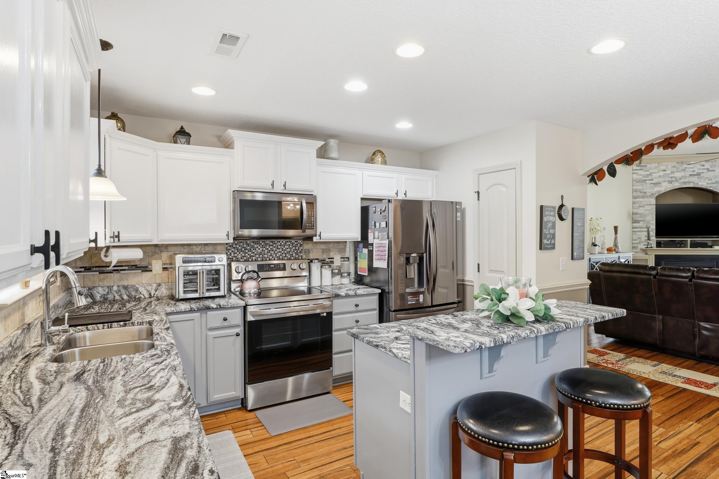 870 Vandenburg Drive Boiling Springs, SC 29316
