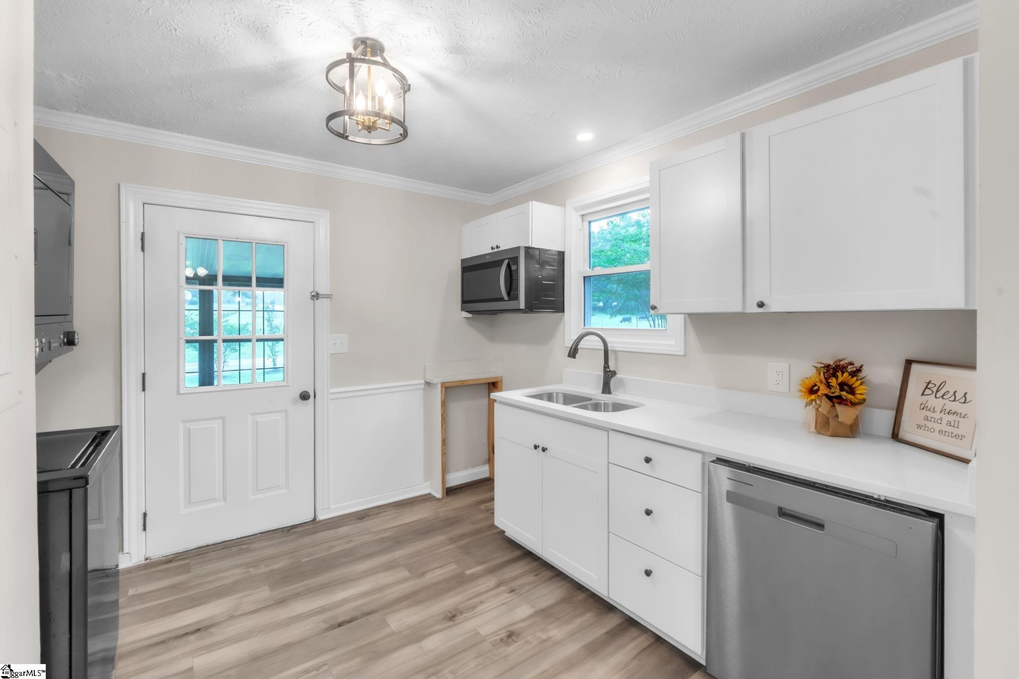 1179 Simms School Road Central, SC 29630