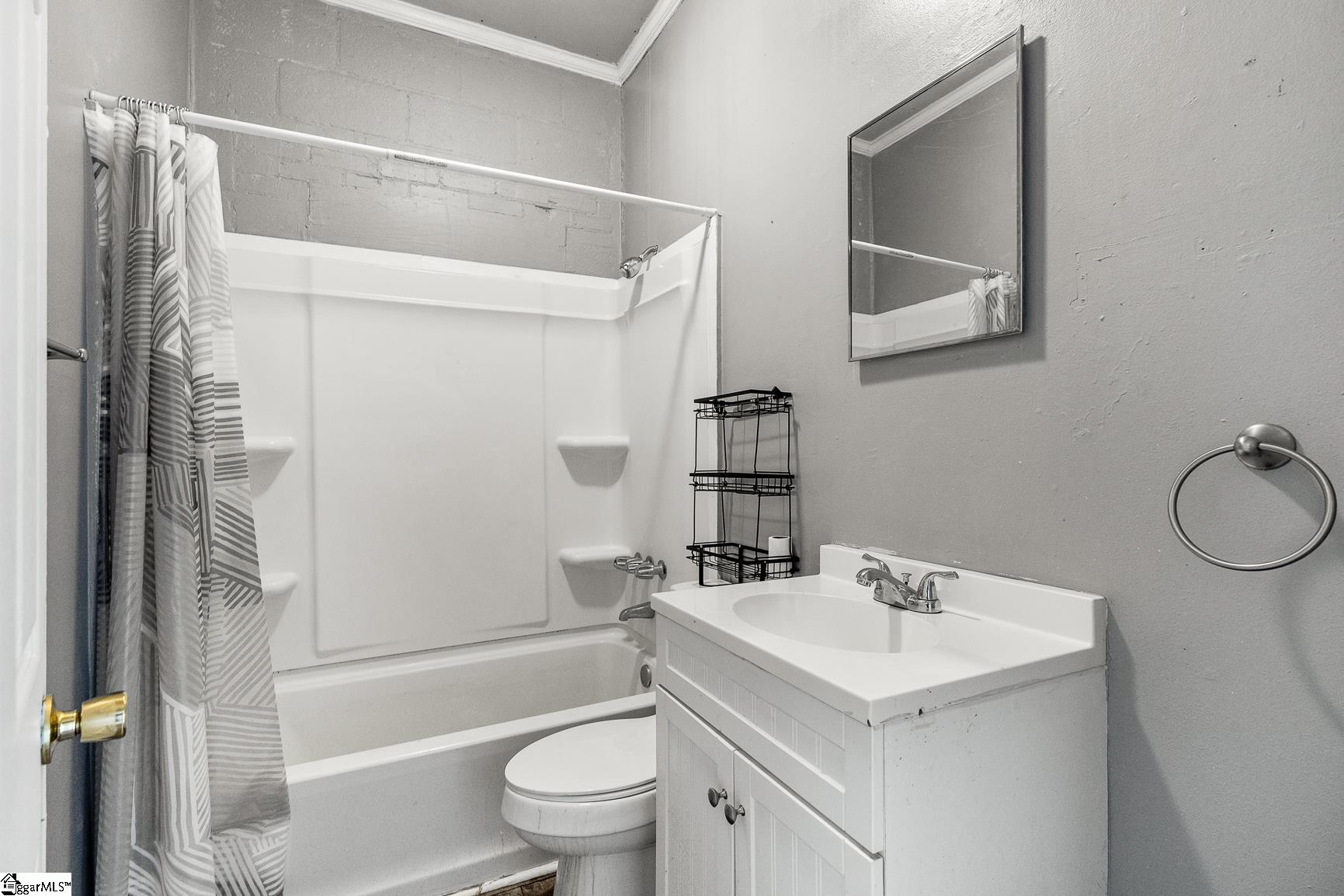 7 Edgewood Drive Ware Shoals, SC 29692