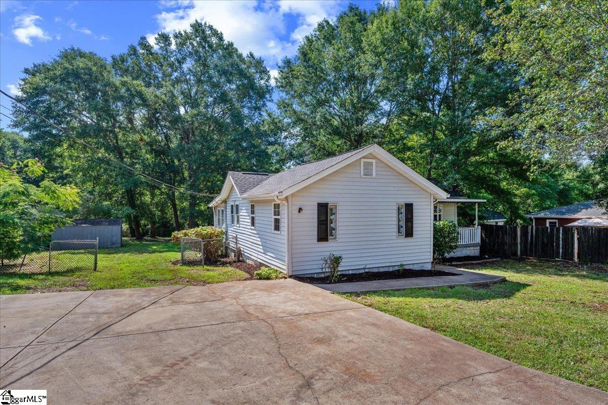 102 Rasor Drive Greenville, SC 29617
