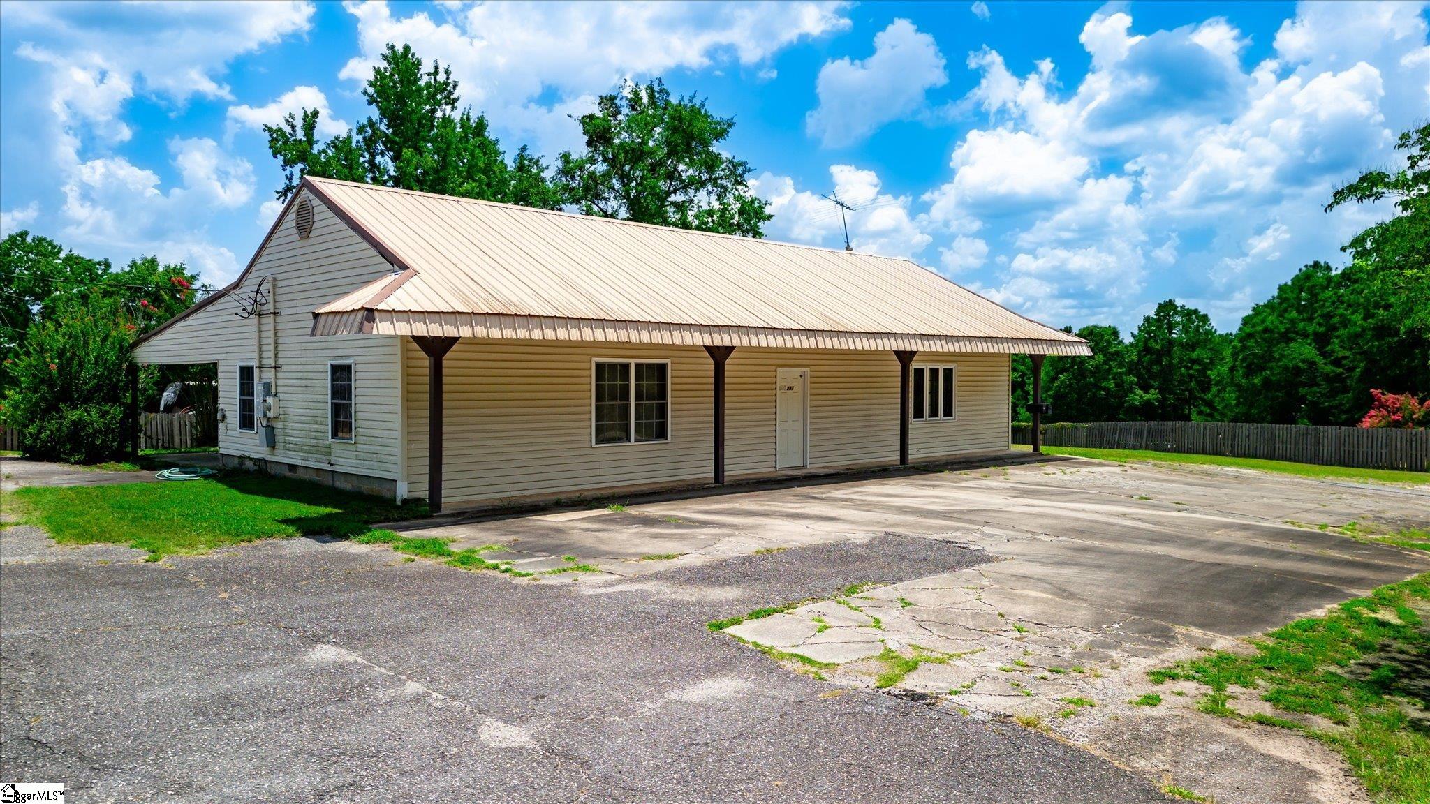 231 Lakeshore Drive Fair Play, SC 29643