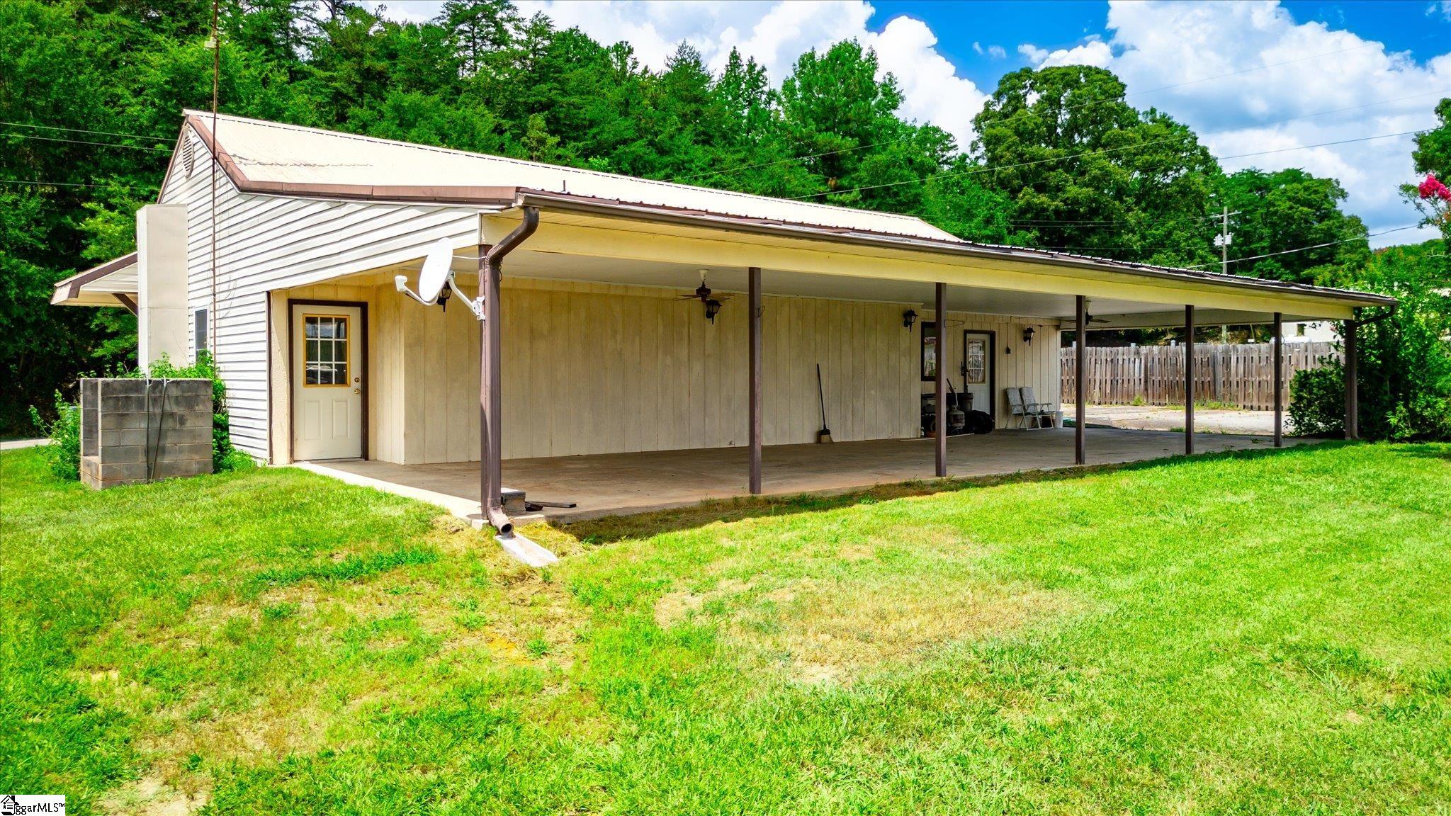231 Lakeshore Drive Fair Play, SC 29643