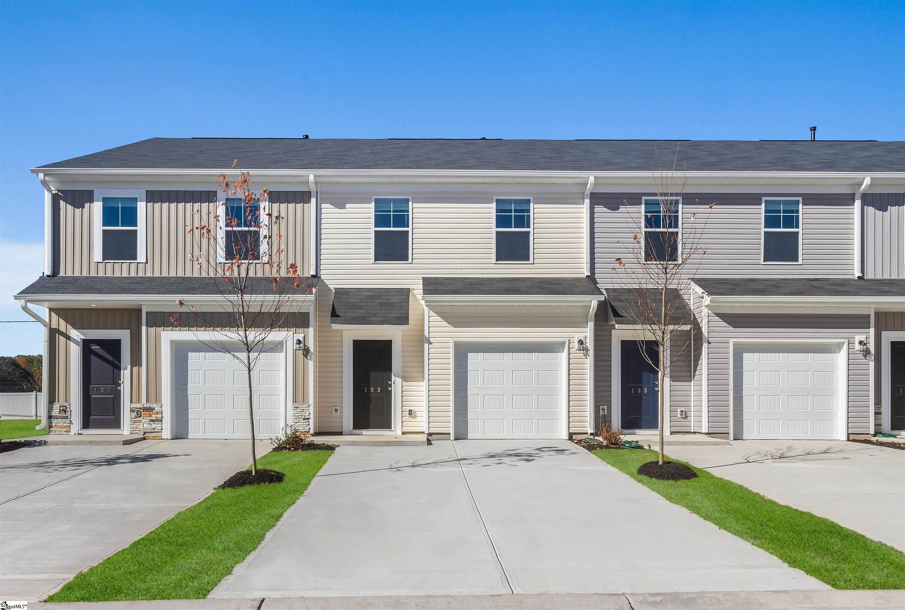 307 Abingdon Way Greer, SC 29651
