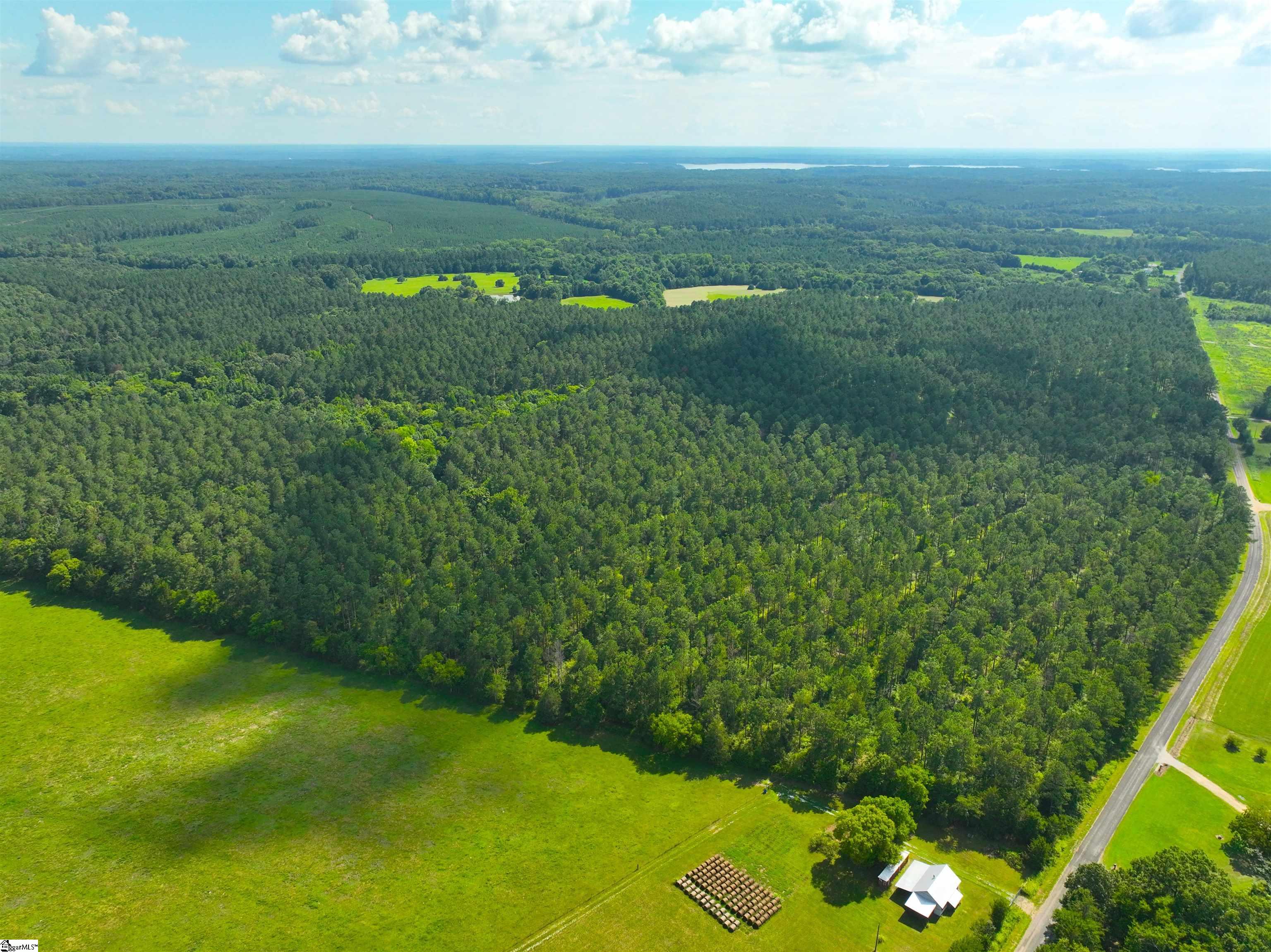 1008 Seneca St Extension Calhoun Falls, SC 29628
