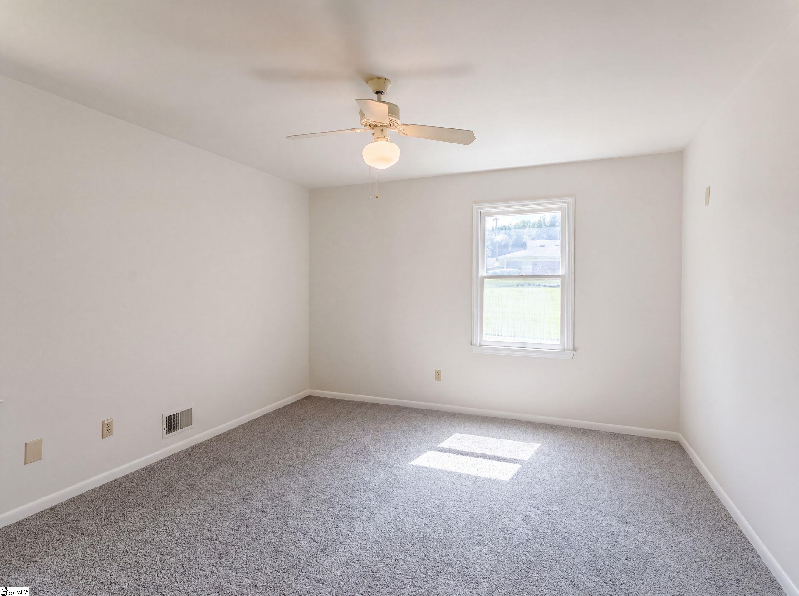 604 Meadowbrook Drive Spartanburg, SC 29307