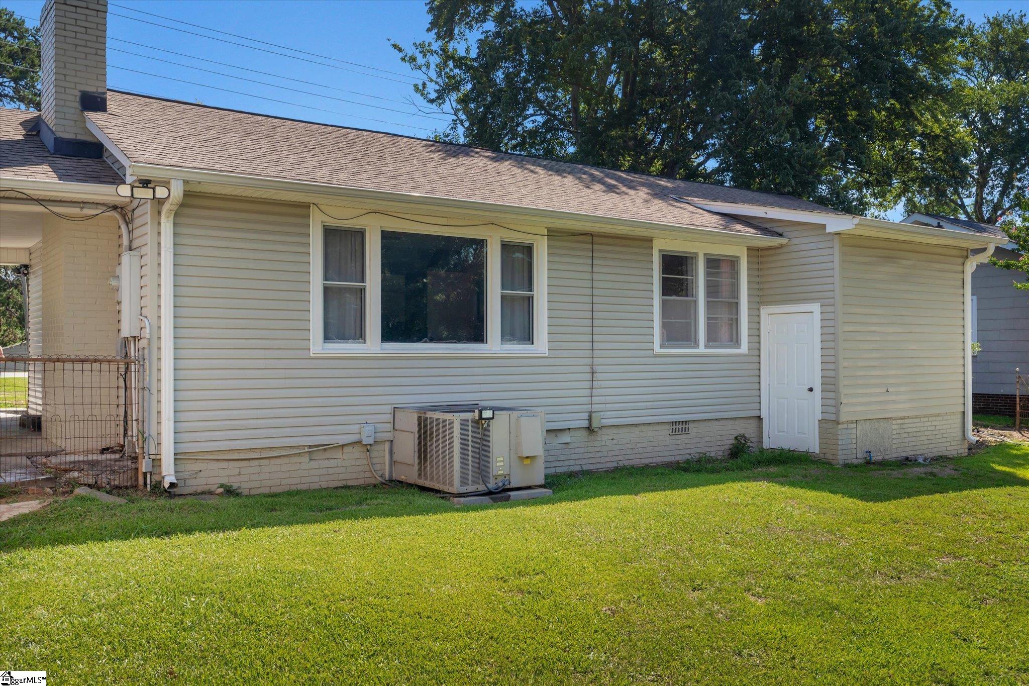 305 Pine Knoll Drive Greenville, SC 29609