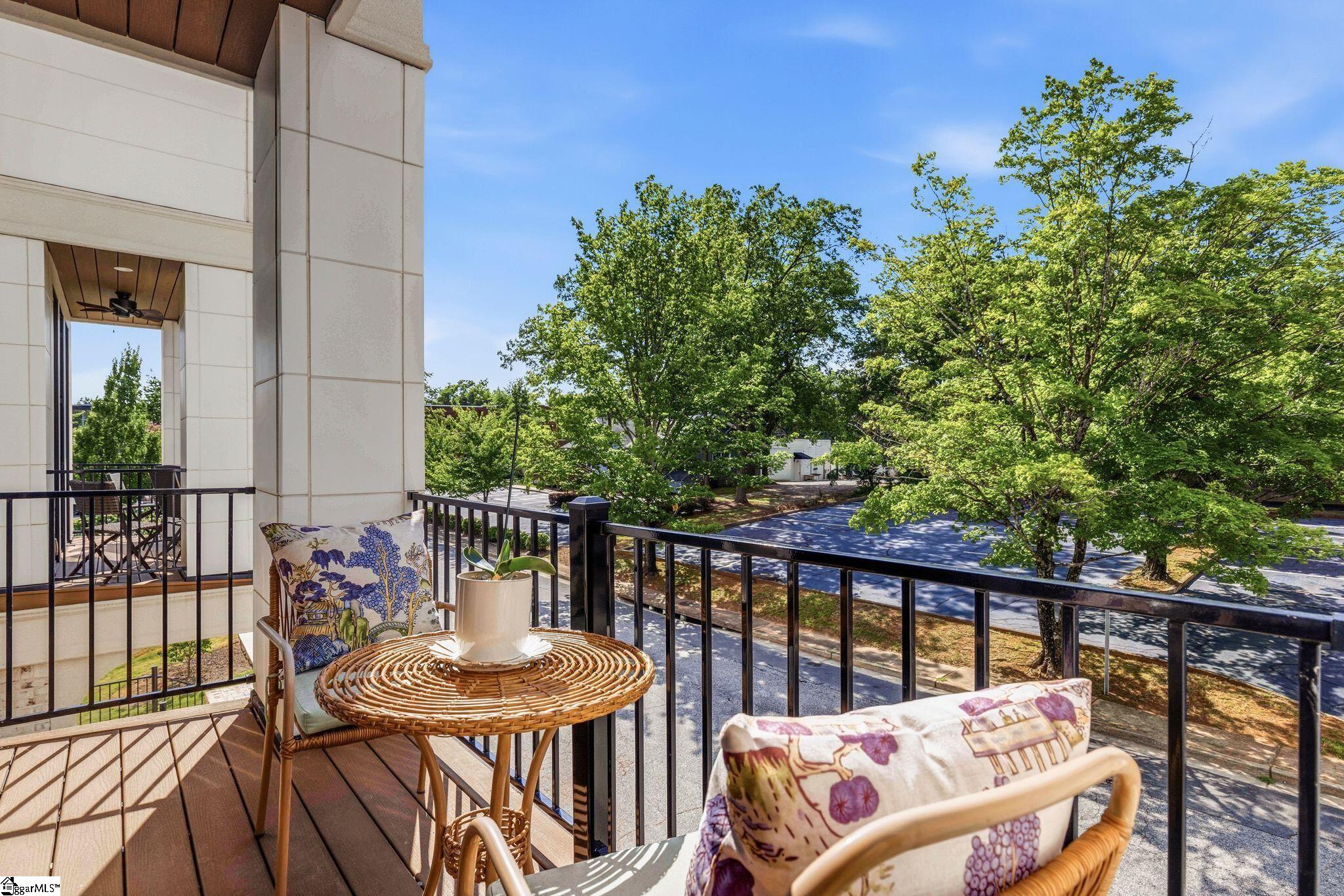 24 Claussen Avenue Greenville, SC 29601-3848