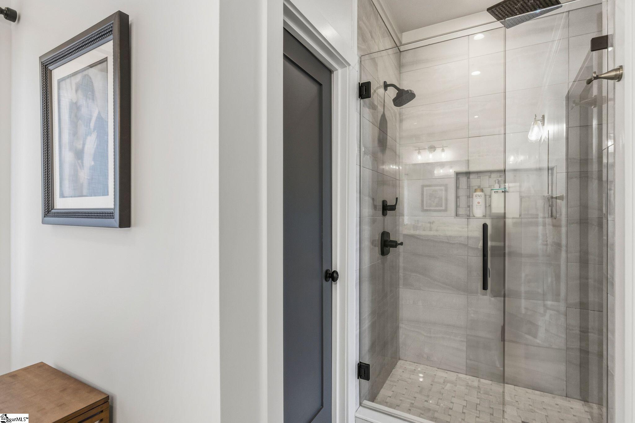 24 Claussen Avenue Greenville, SC 29601-3848