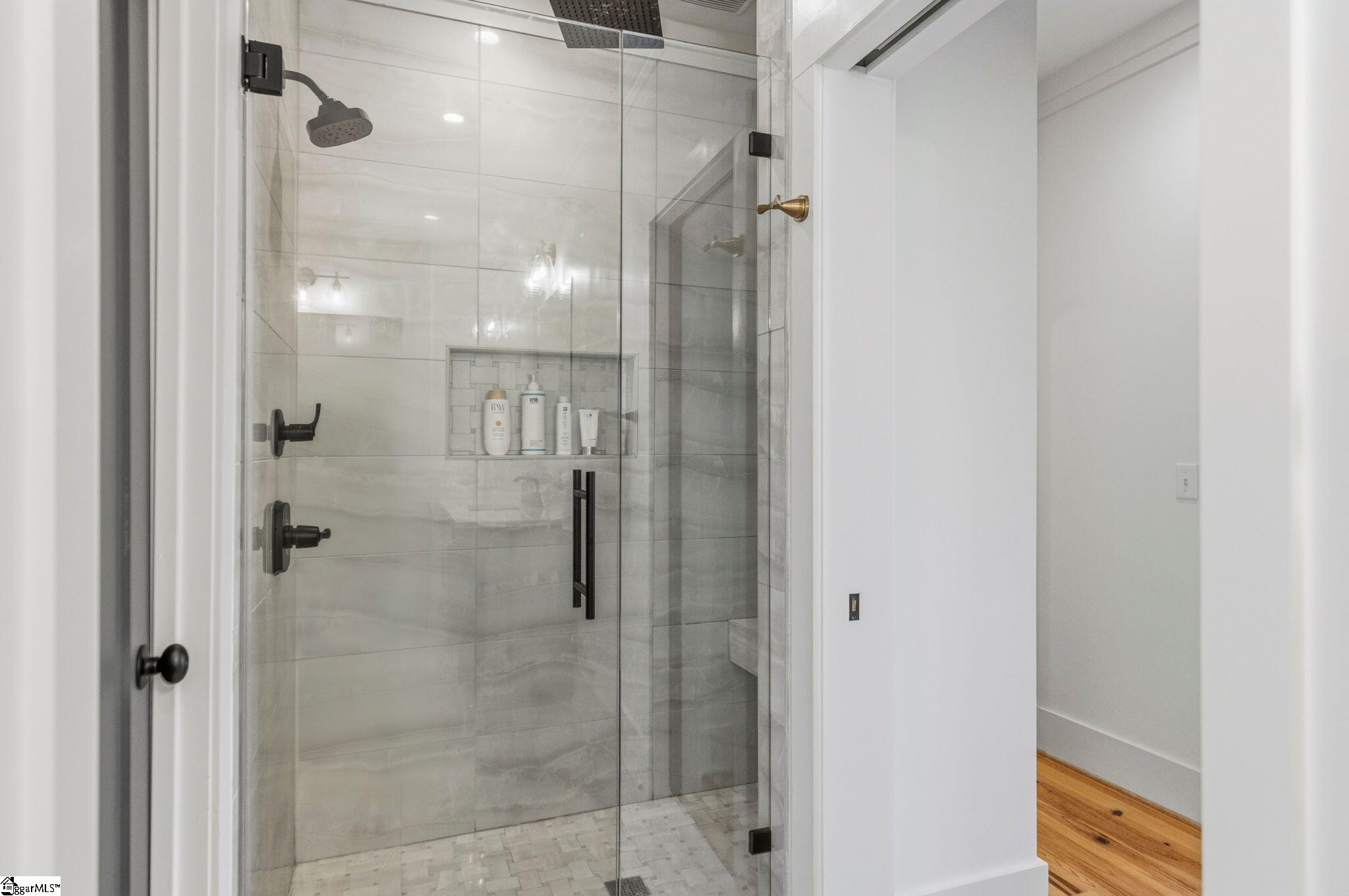 24 Claussen Avenue Greenville, SC 29601-3848