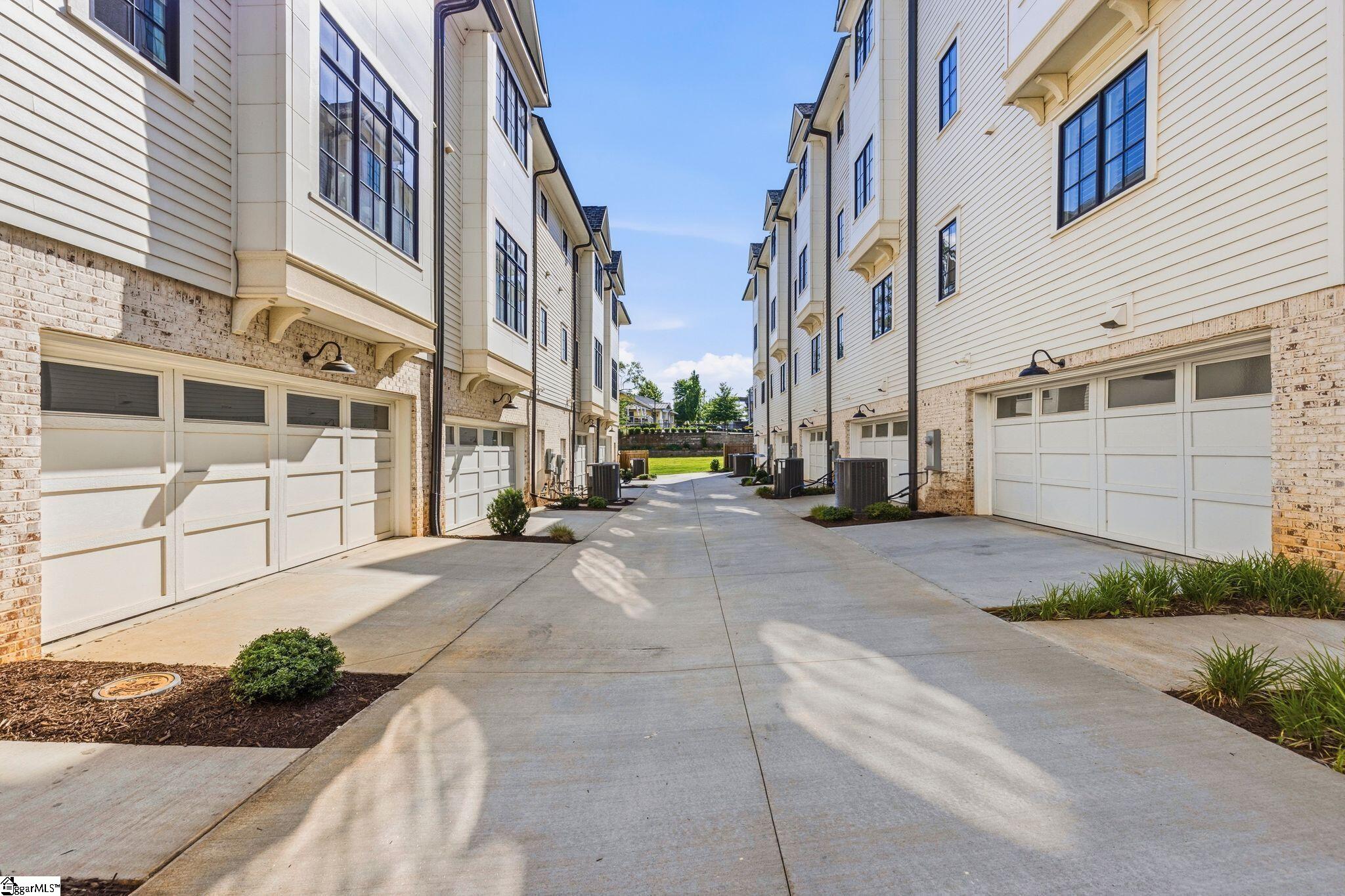 24 Claussen Avenue Greenville, SC 29601-3848