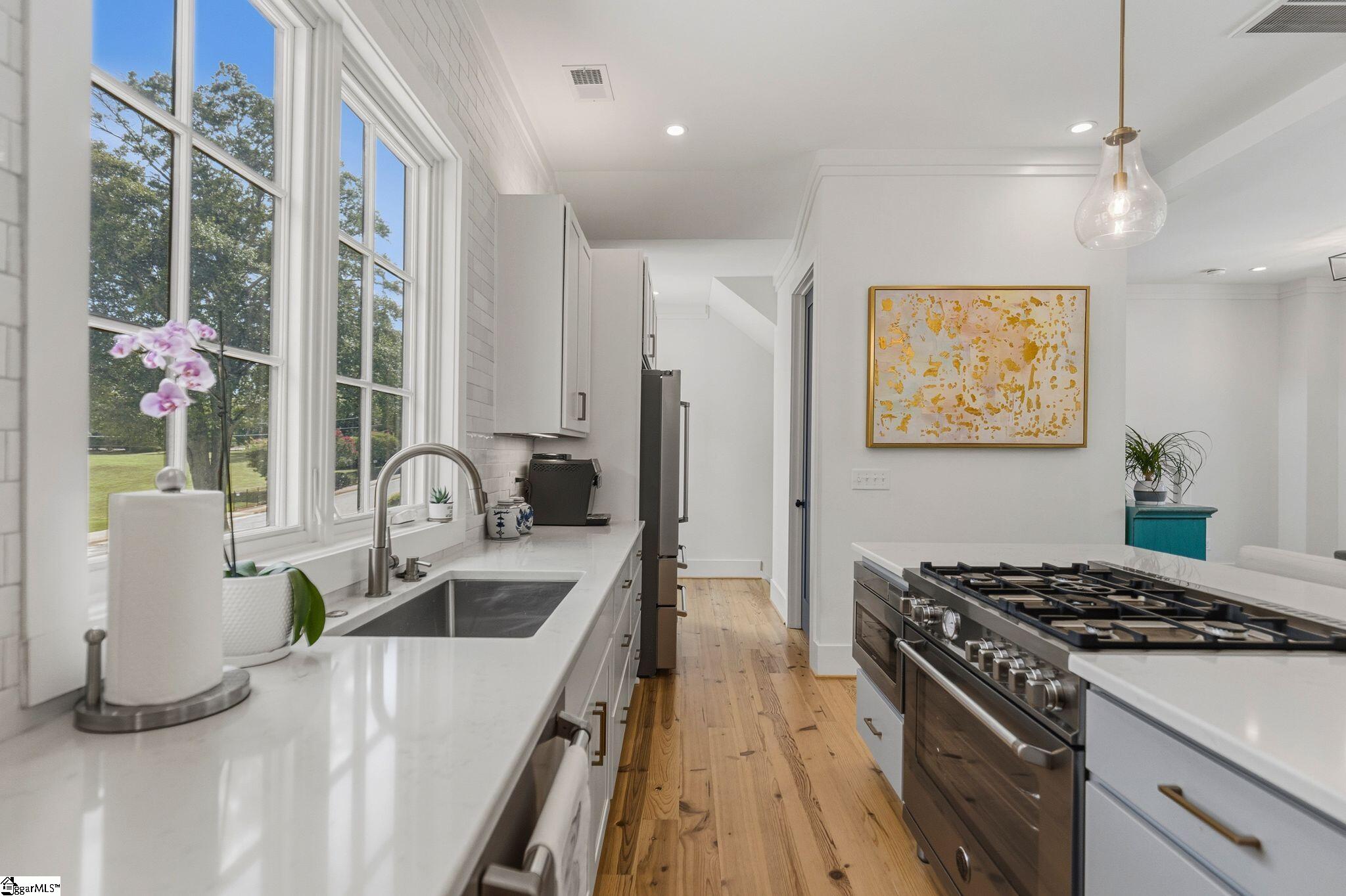 24 Claussen Avenue Greenville, SC 29601-3848
