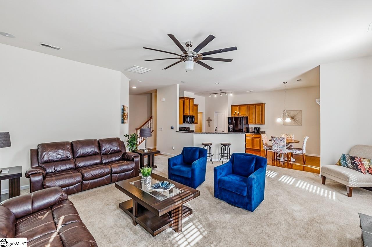 201 Chapel Hill Lane Simpsonville, SC 29681