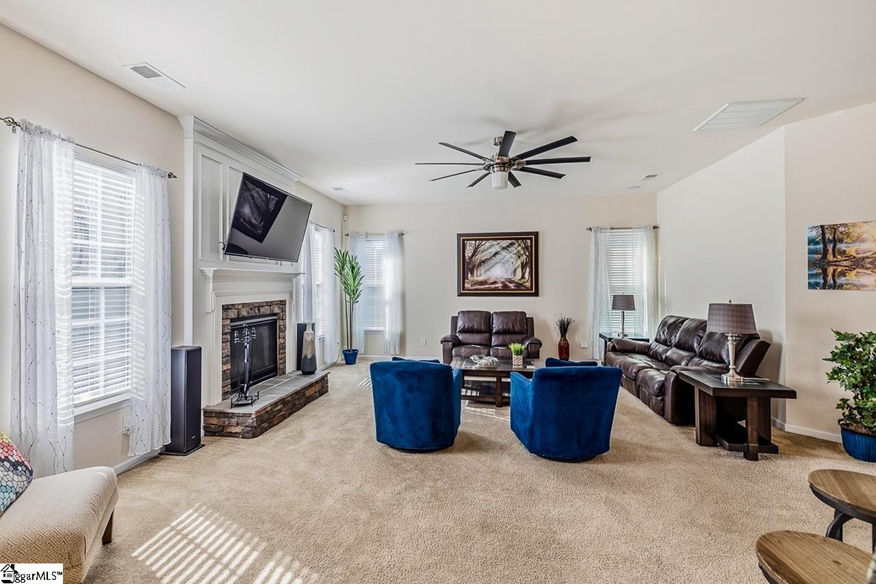 201 Chapel Hill Lane Simpsonville, SC 29681