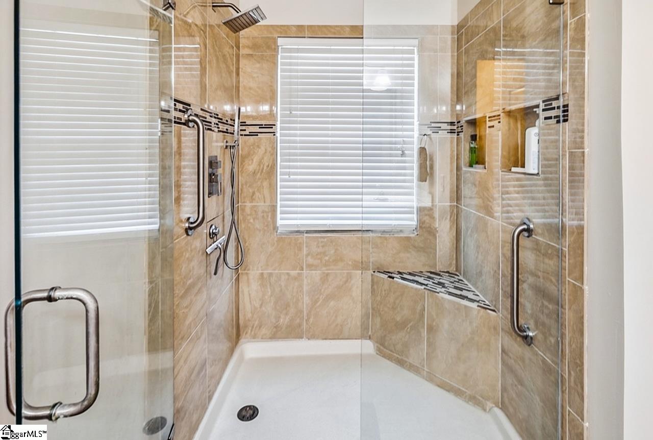 201 Chapel Hill Lane Simpsonville, SC 29681