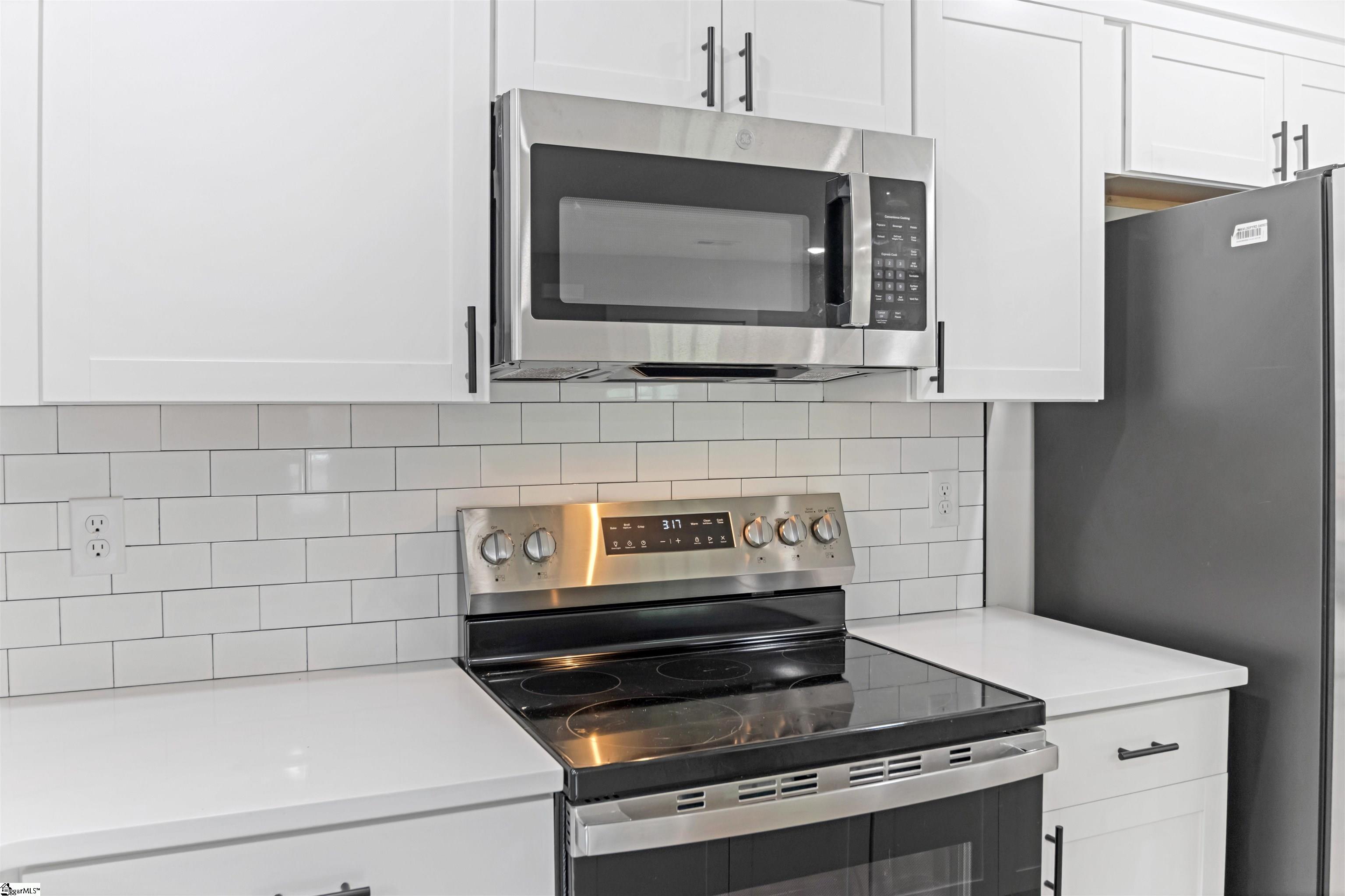 561 Bee Street Spartanburg, SC 29301