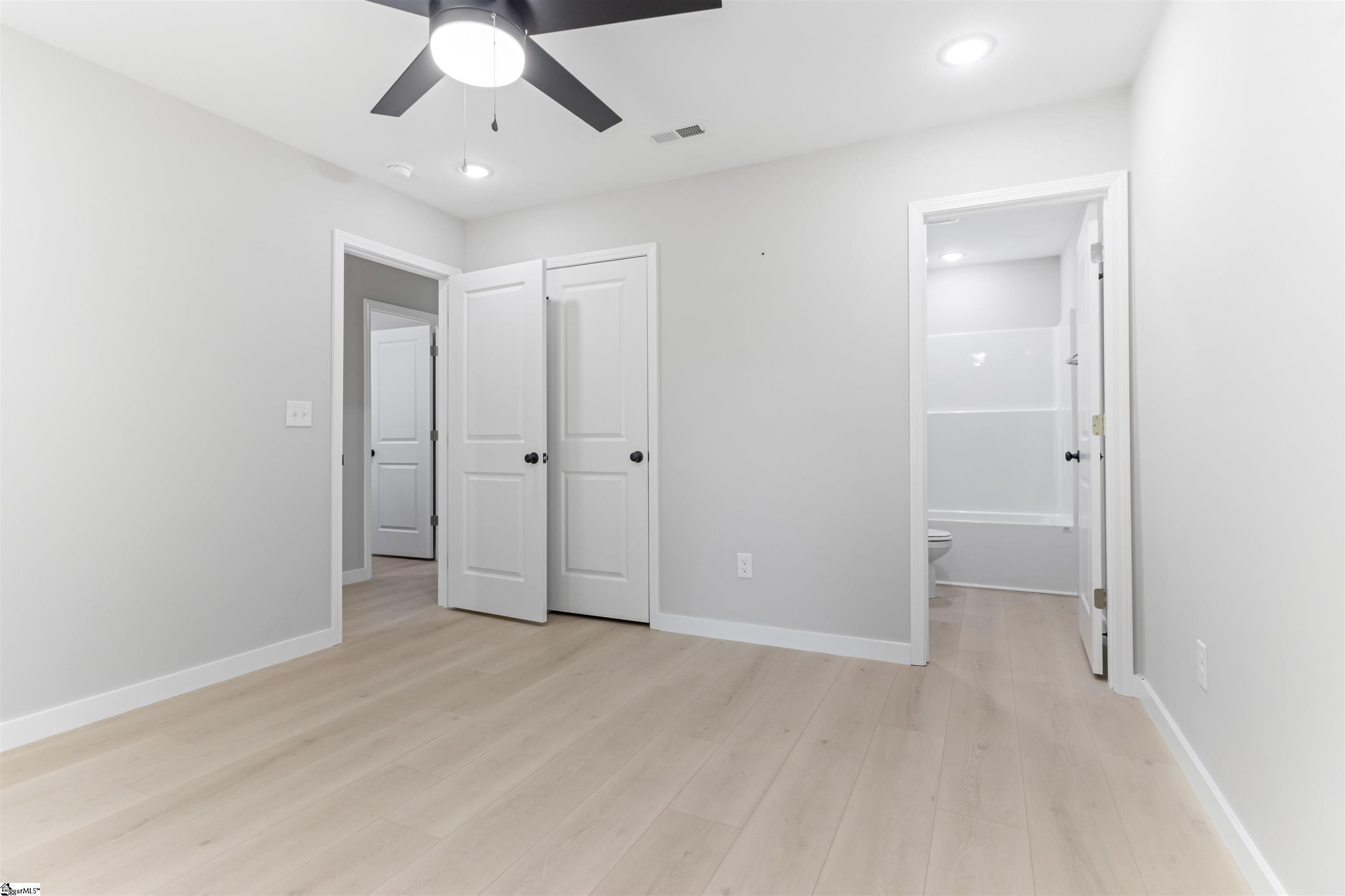 561 Bee Street Spartanburg, SC 29301