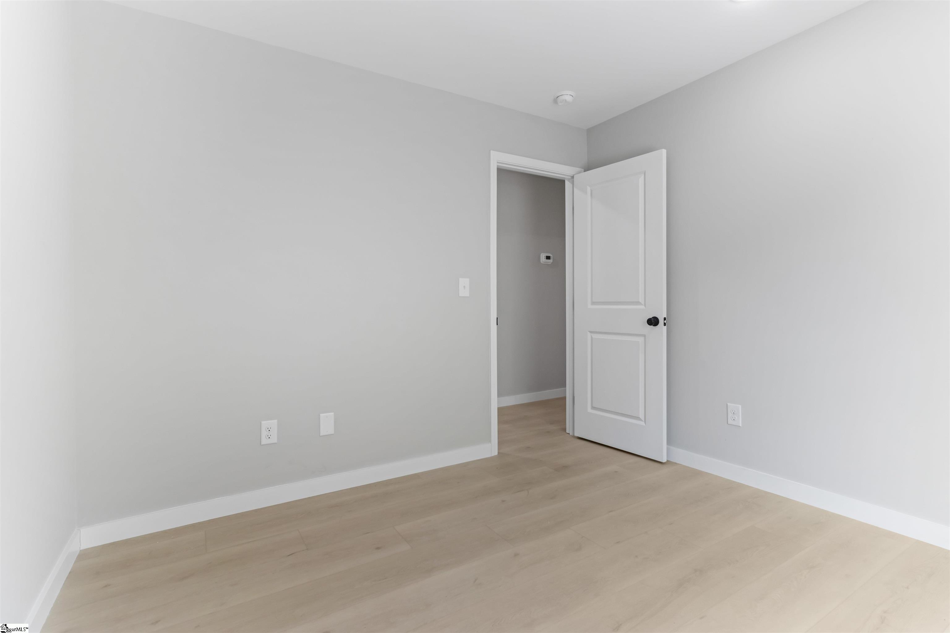 561 Bee Street Spartanburg, SC 29301