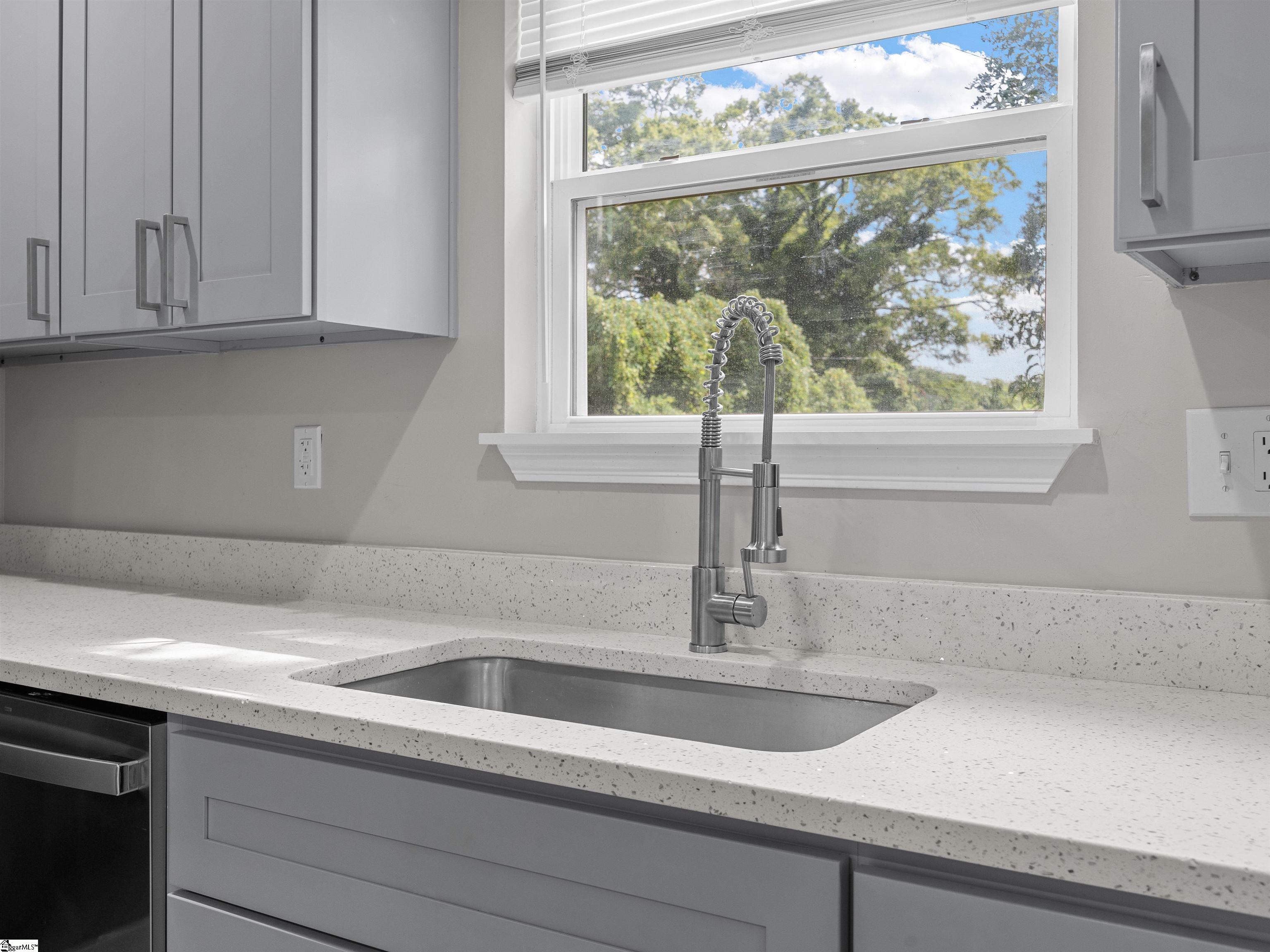 102 Prospect Avenue Spartanburg, SC 29306