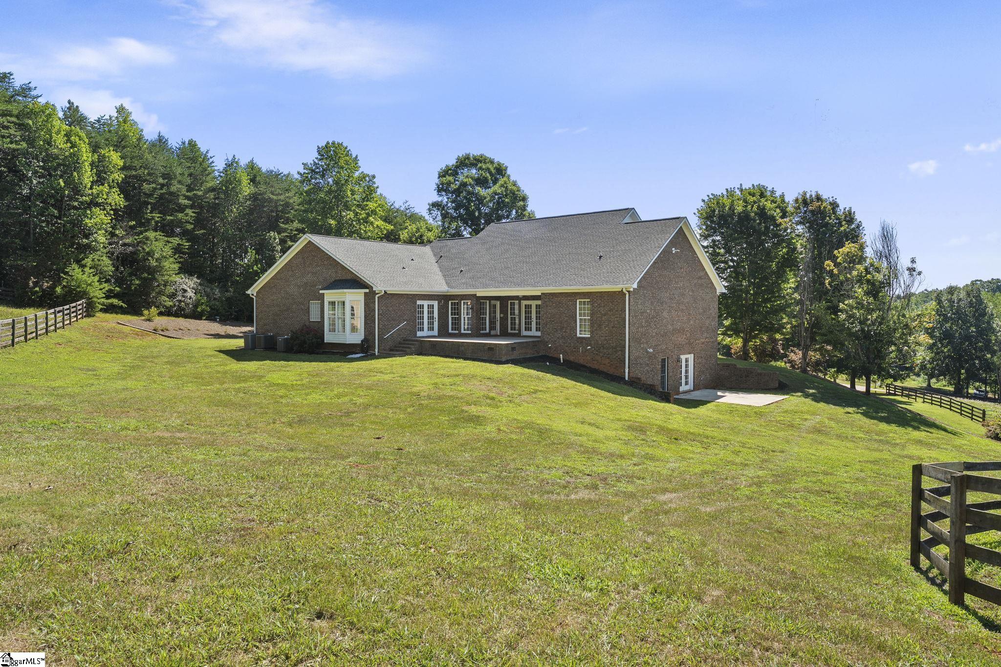 956 Laurelwood Way Landrum, SC 29356