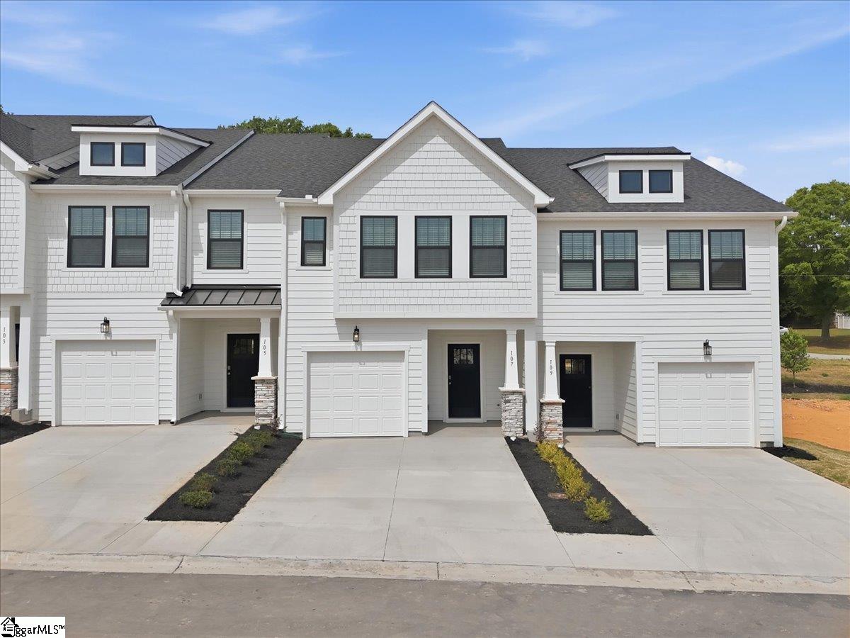 107 Redfield Place Simpsonville, SC 29681