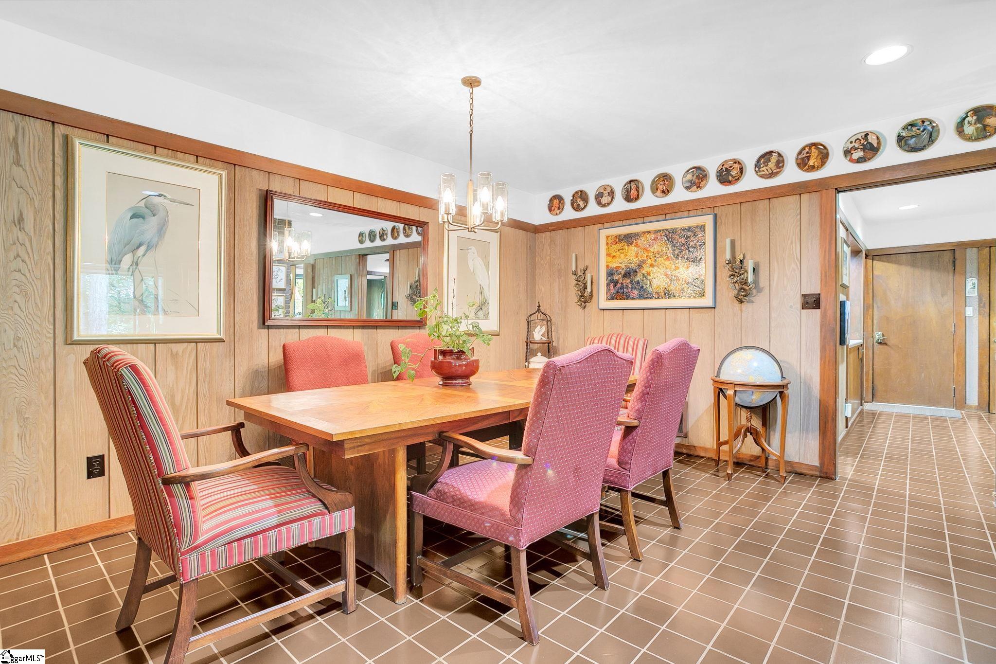 2 Craigwood Road Greenville, SC 29607
