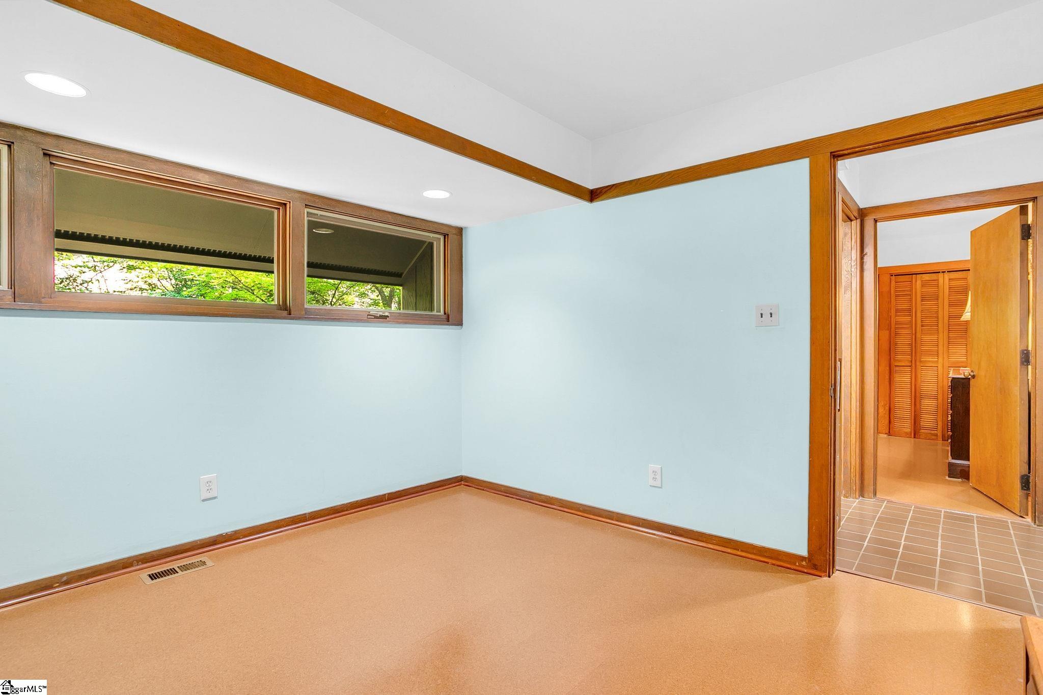 2 Craigwood Road Greenville, SC 29607