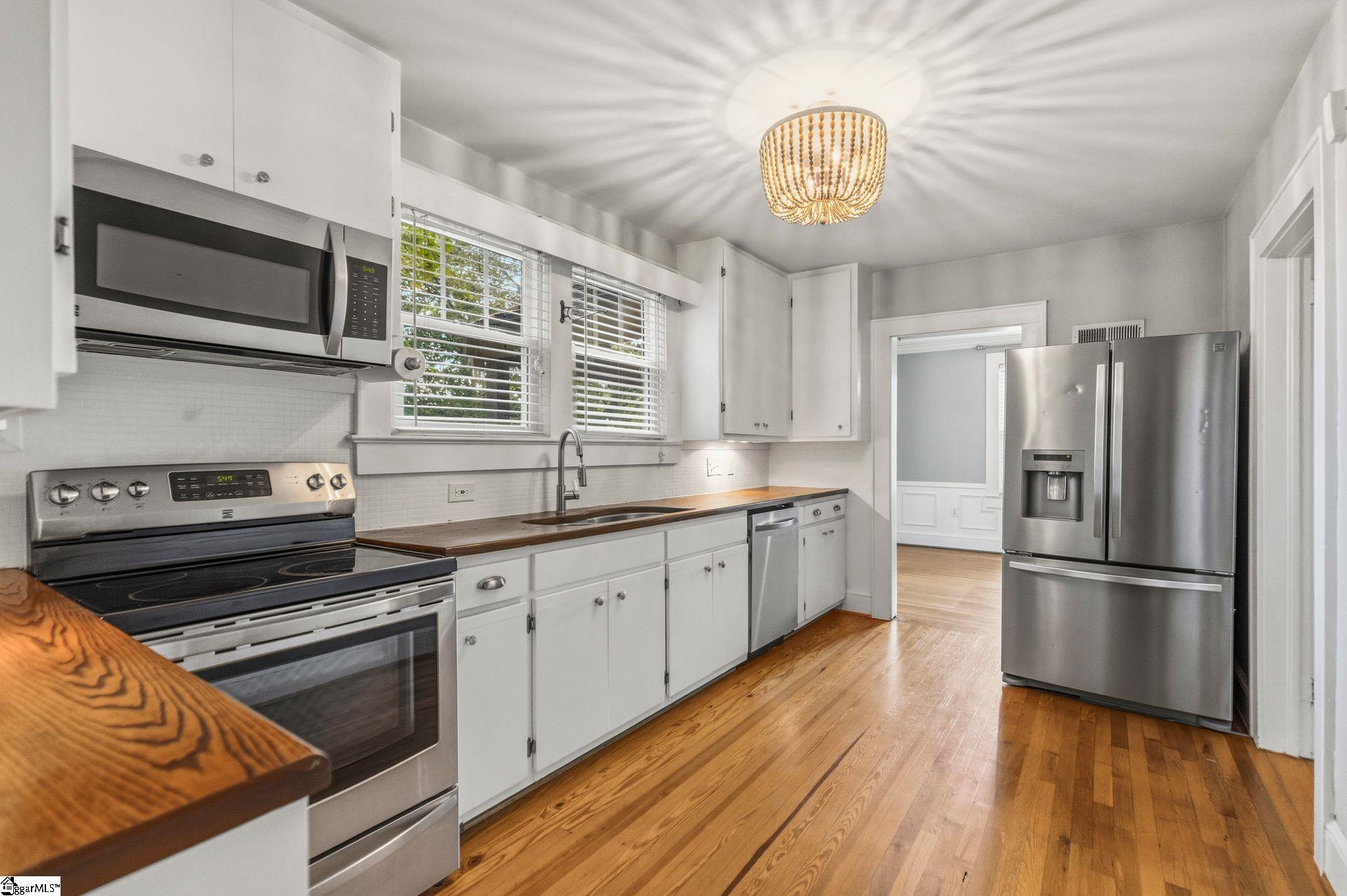 619 Summit Drive Greenville, SC 29609