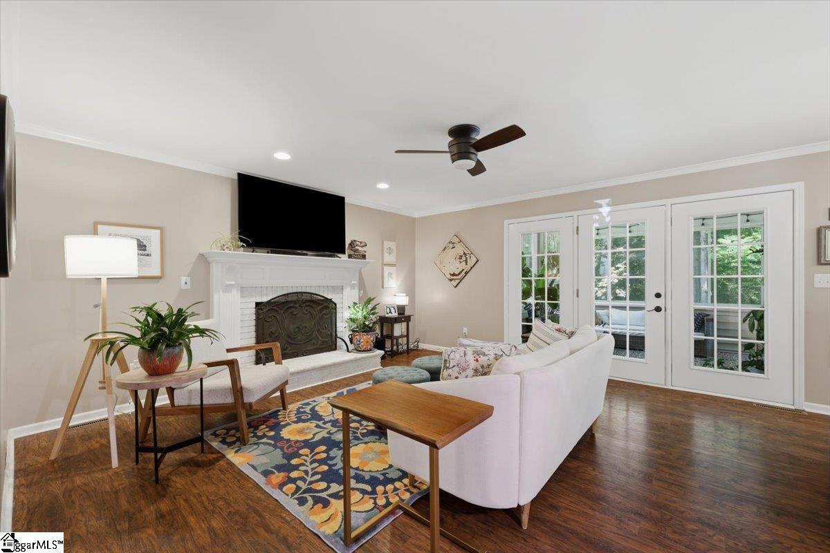 308 Farming Creek Drive Simpsonville, SC 29680