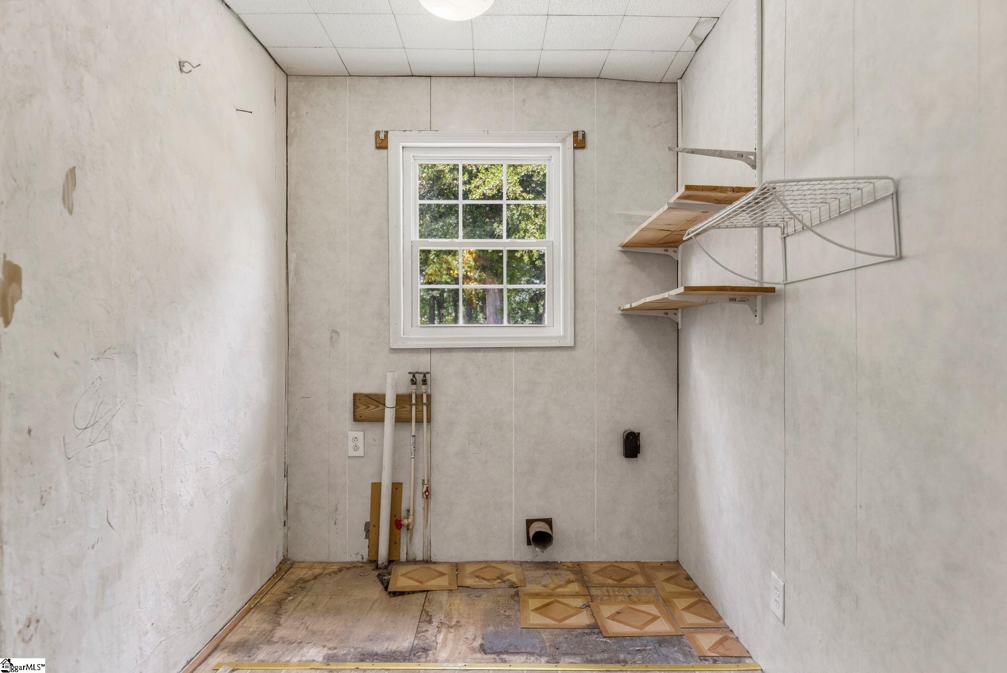 36 Dendy Street Pelzer, SC 29669