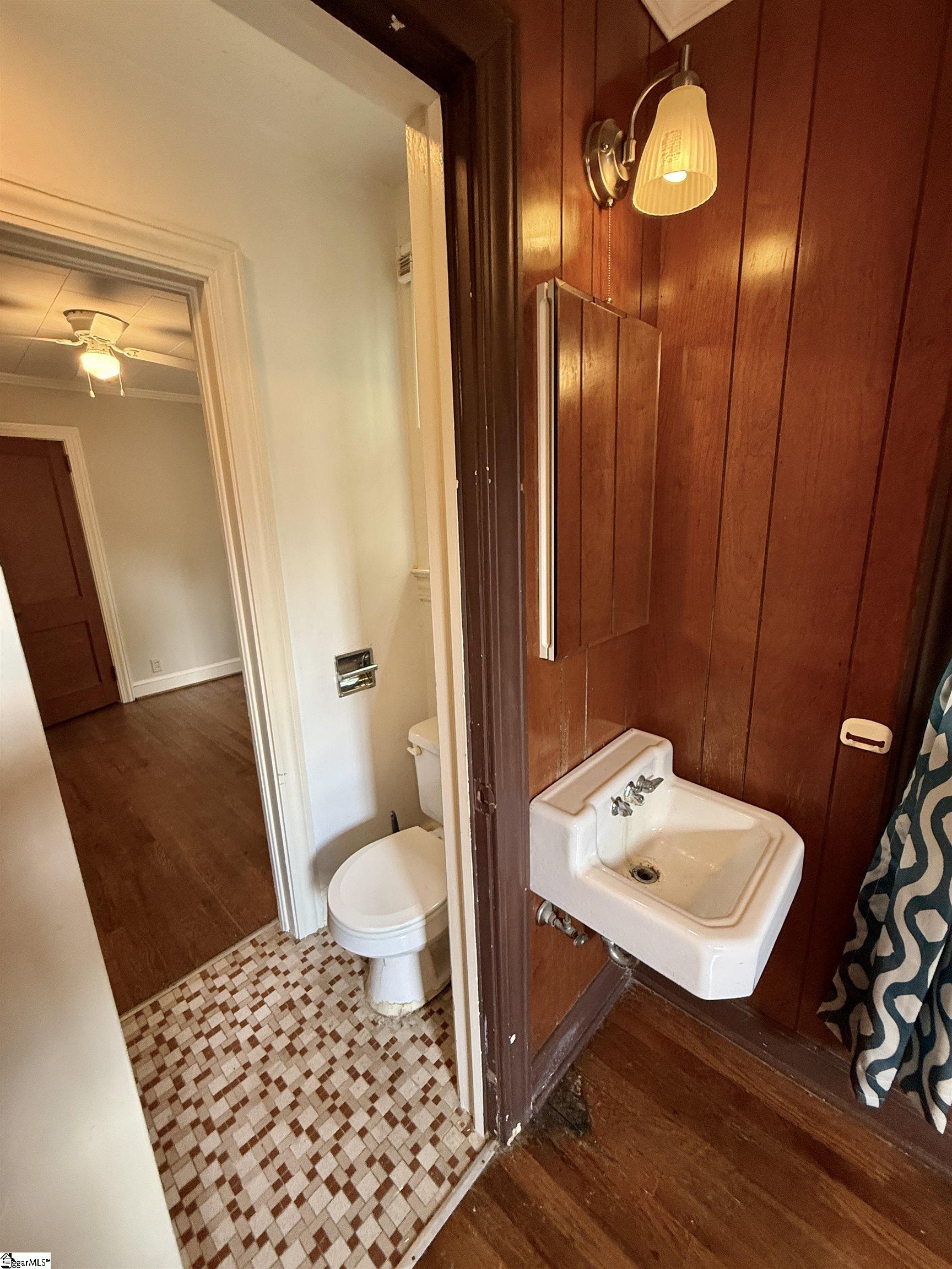 103 S Woodrow Street Clinton, SC 29325