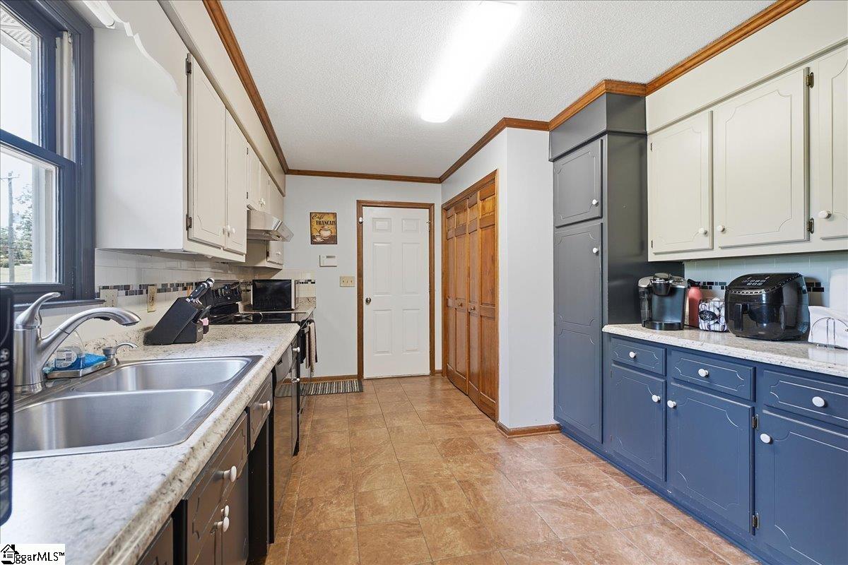 707 Reid School Road Taylors, SC 29687
