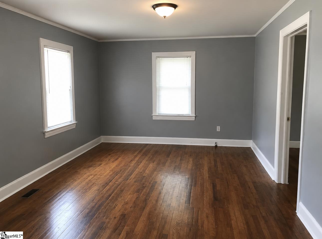 8 Pacific Avenue Greenville, SC 29605