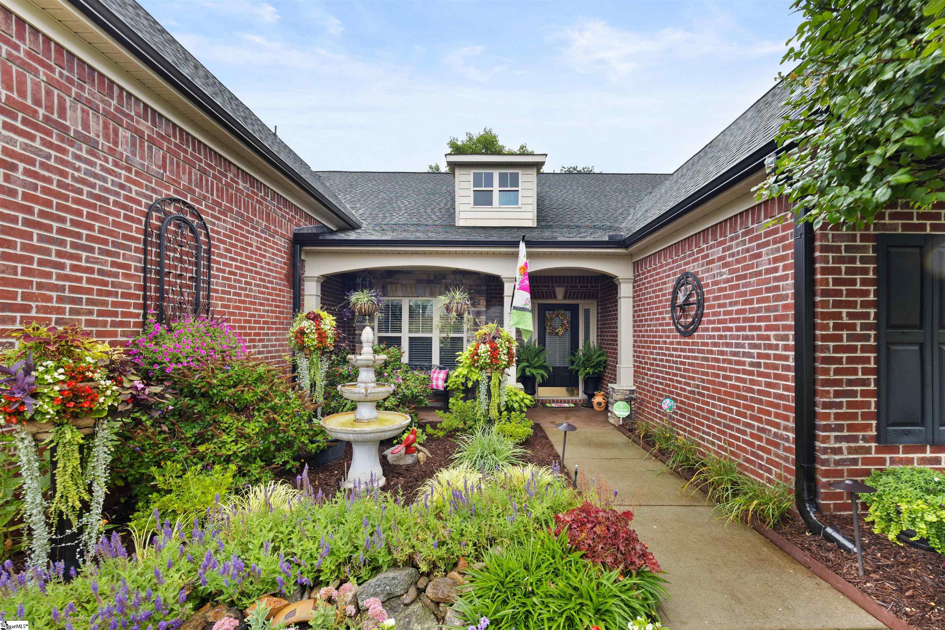 197 Colfax Drive Boiling Springs, SC 29316