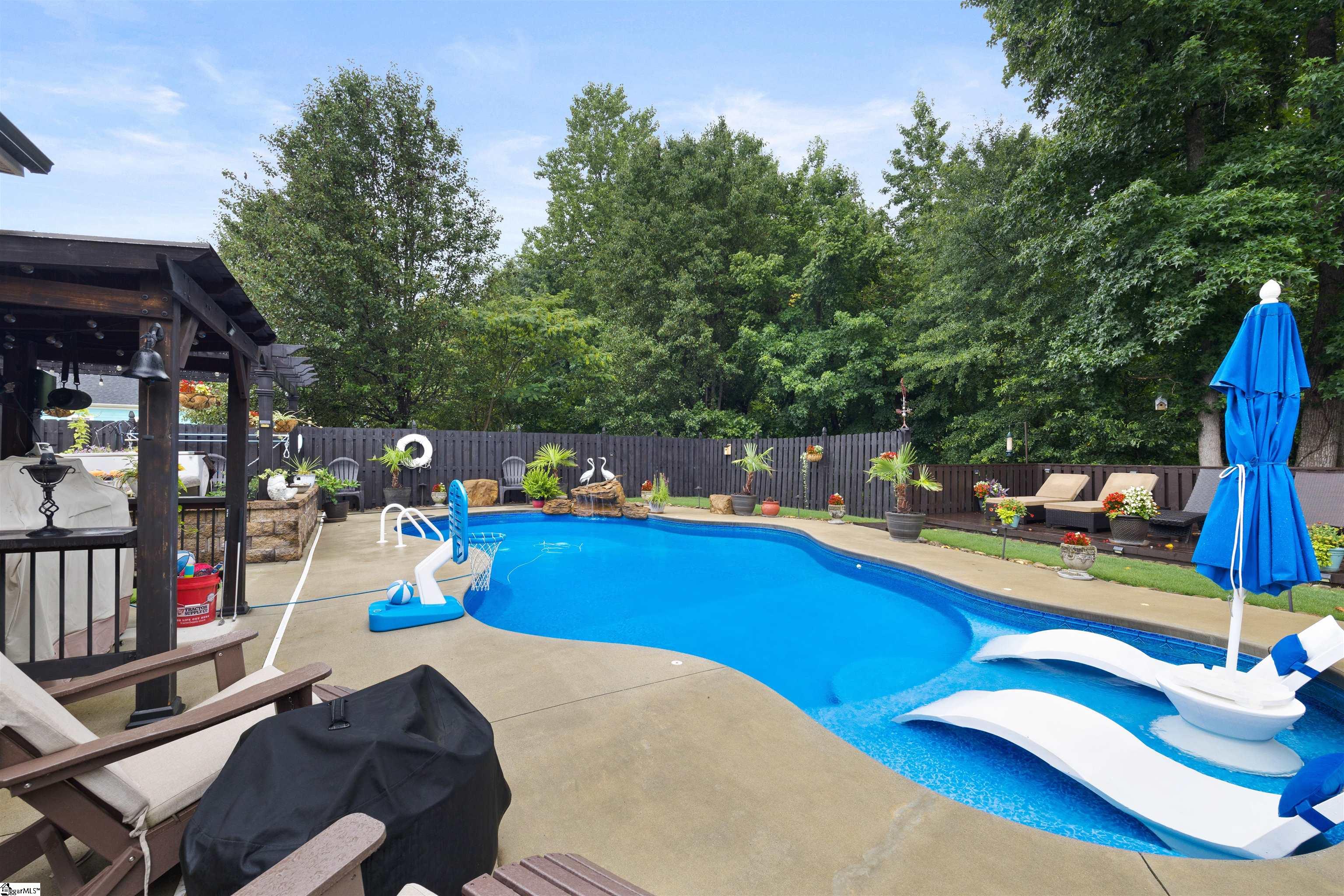 197 Colfax Drive Boiling Springs, SC 29316