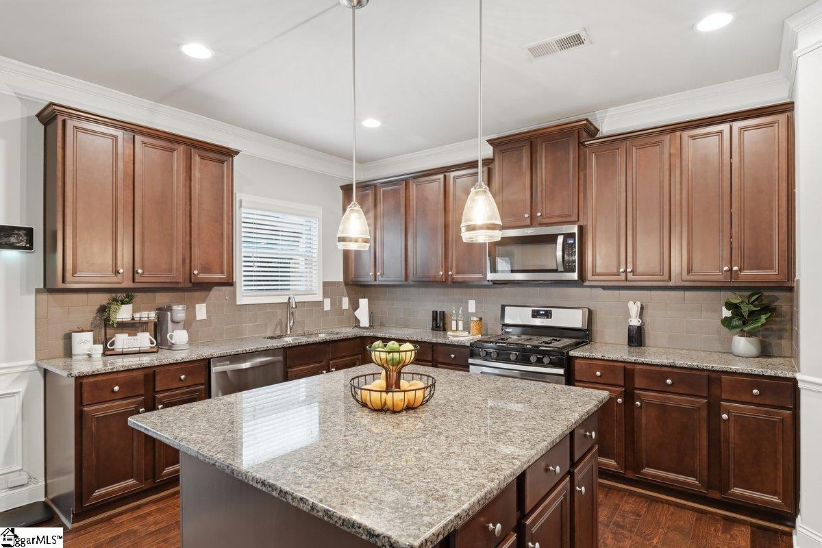 536 W Saddletree Drive Reidville, SC 29388