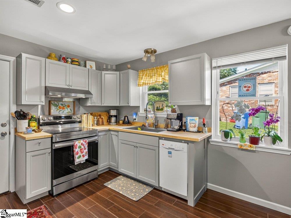 130 Pleasant Drive Mauldin, SC 29662