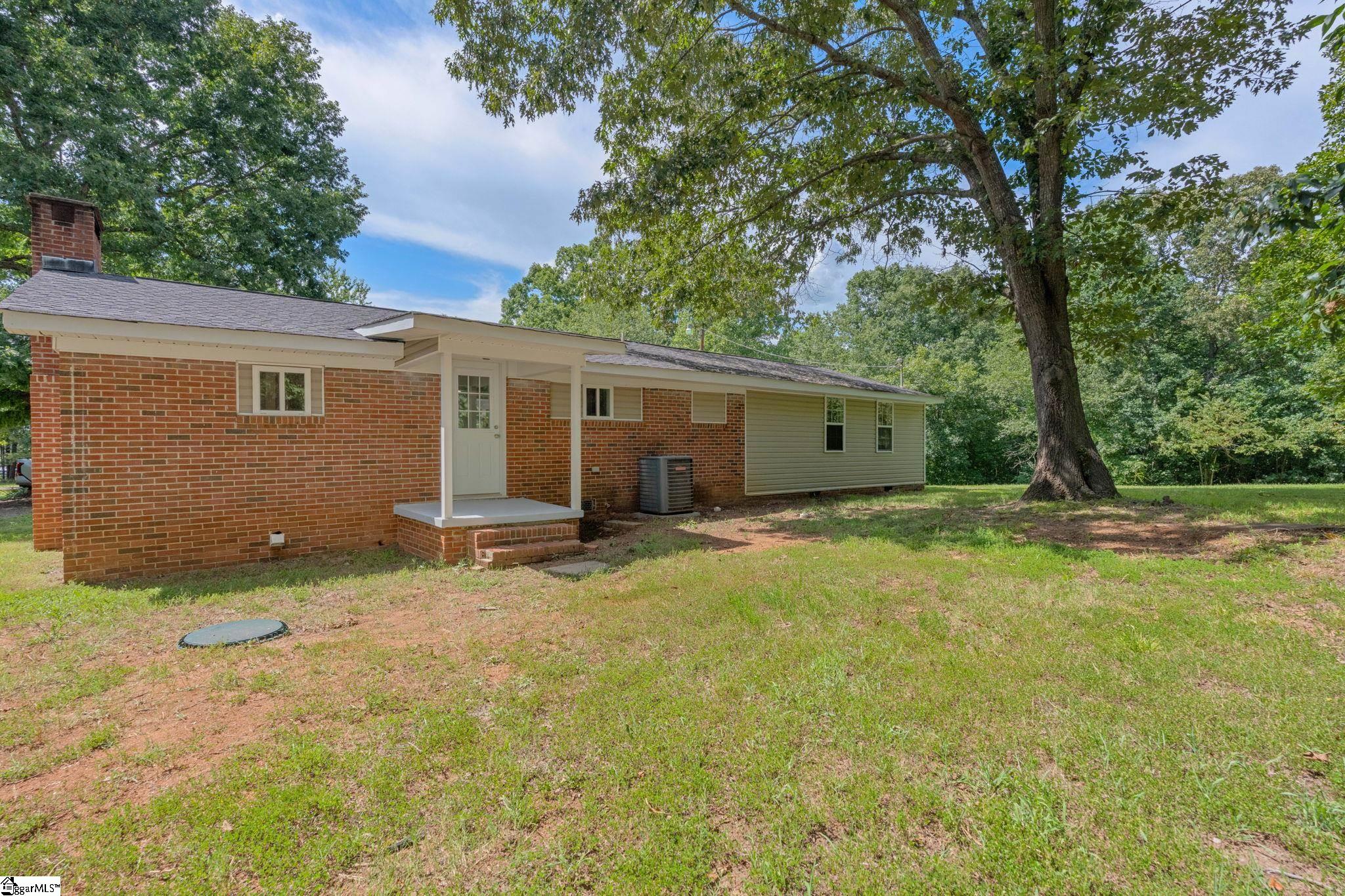 33 Golden Lane Piedmont, SC 29673