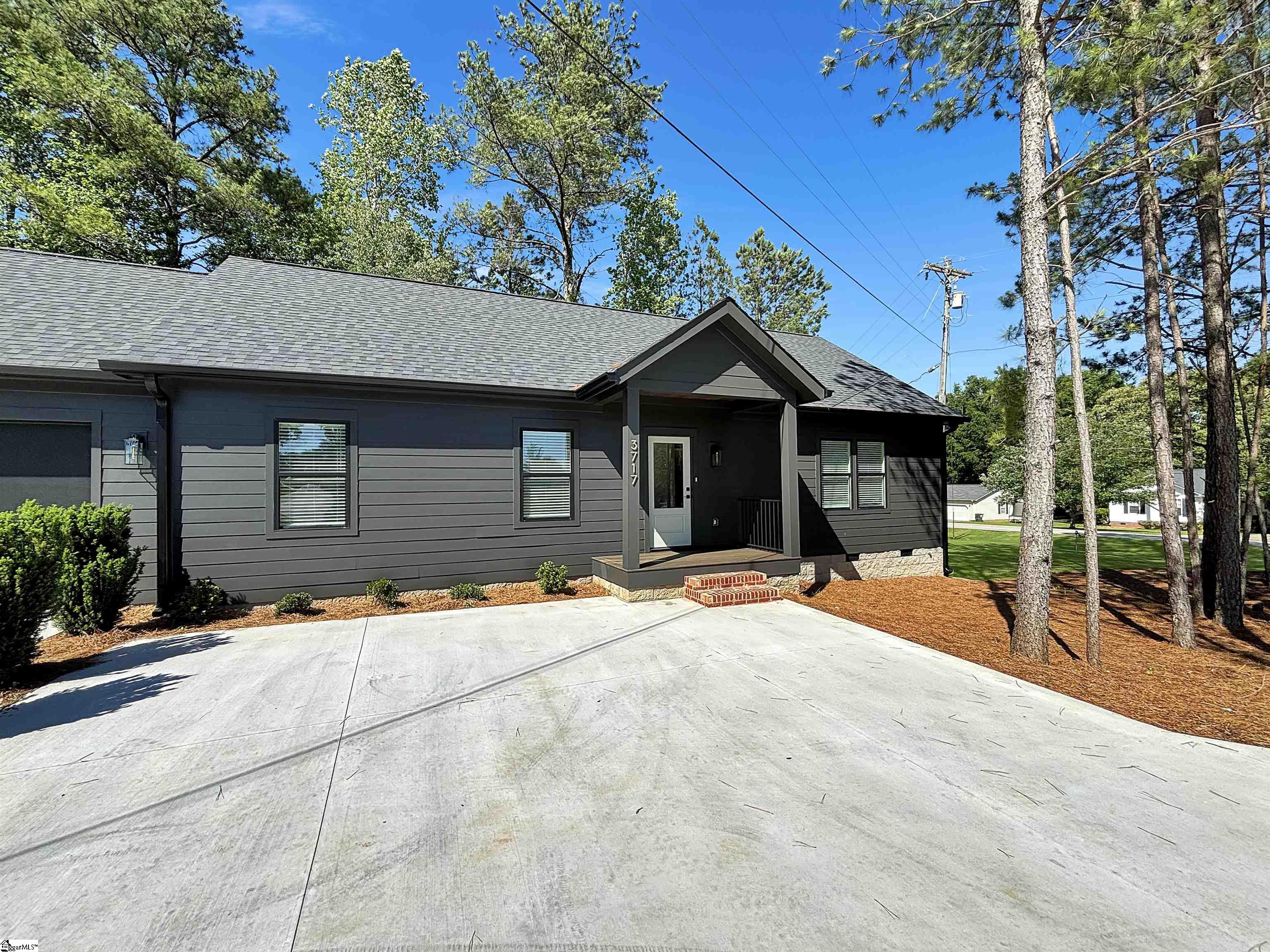 3717 Greenpond Road Woodruff, SC 29388