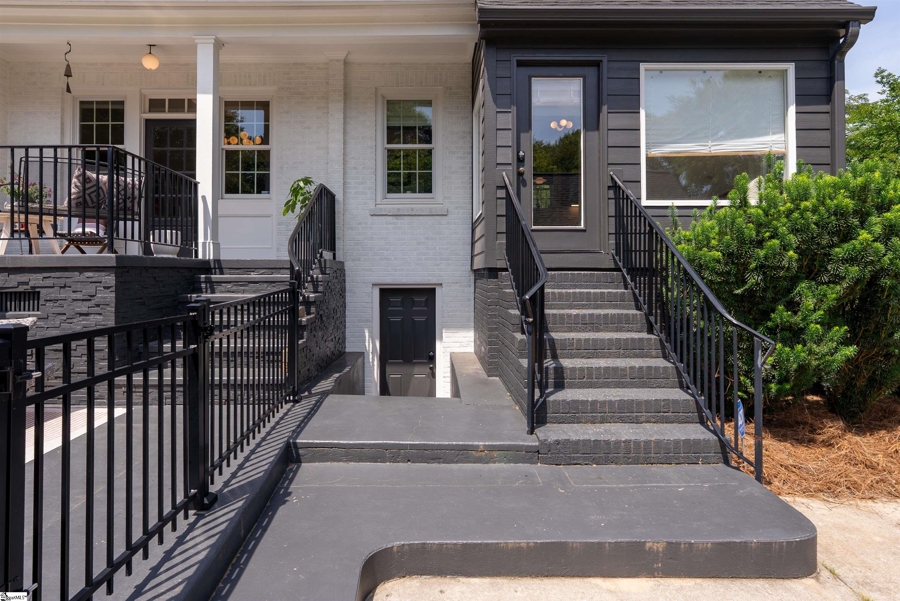 318 Gassaway Street Central, SC 29630
