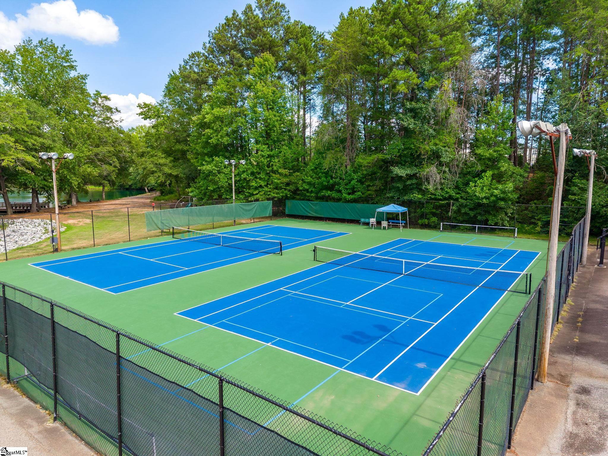 223 Hillsboro Trace Spartanburg, SC 26301